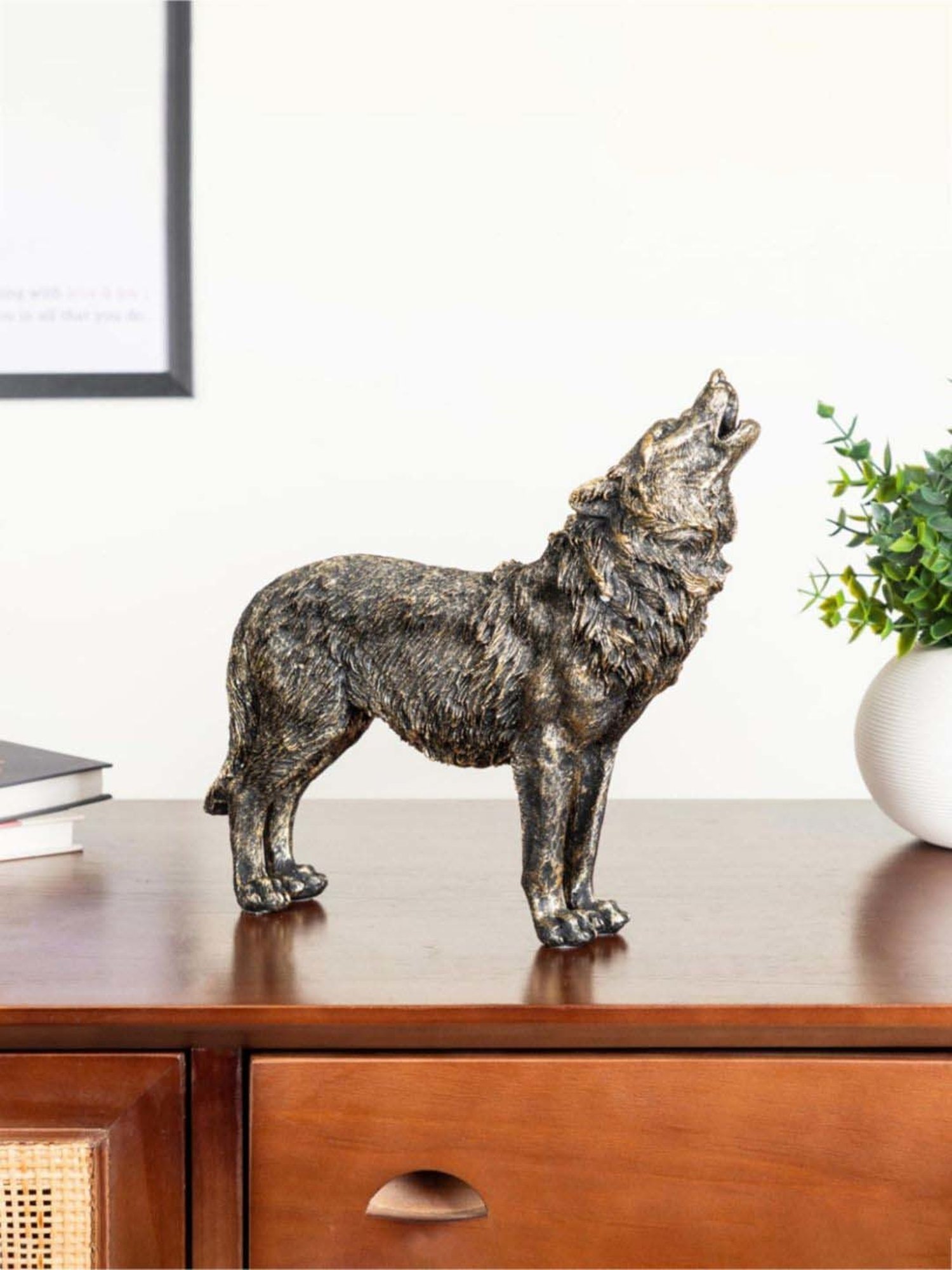 Nestasia Gold Detailed Intricate Textured Antique Howling Wolf Showpiece With Anti Skid Base 9"