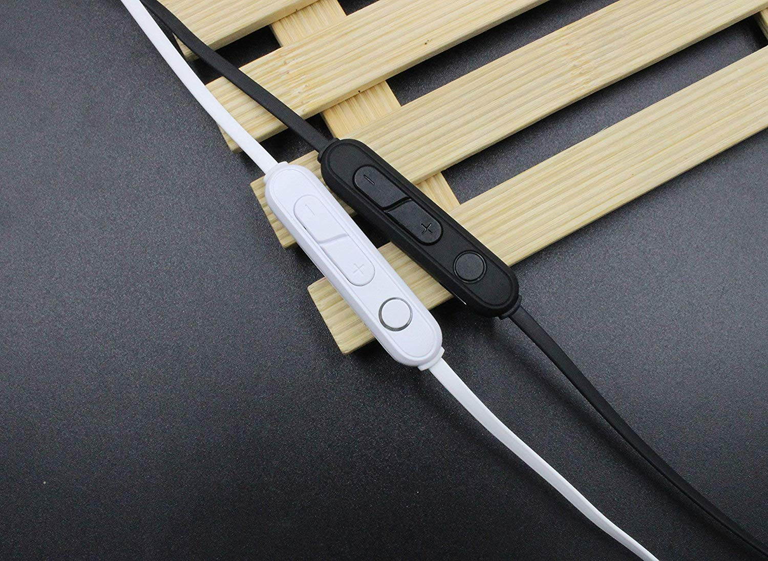 Headphones Earphone, Bluetooth  Wireless Earbuds Sweatproof Earphones Magnetic Attraction Stereo Earphones for Running Workout Gym Noise Cancelling