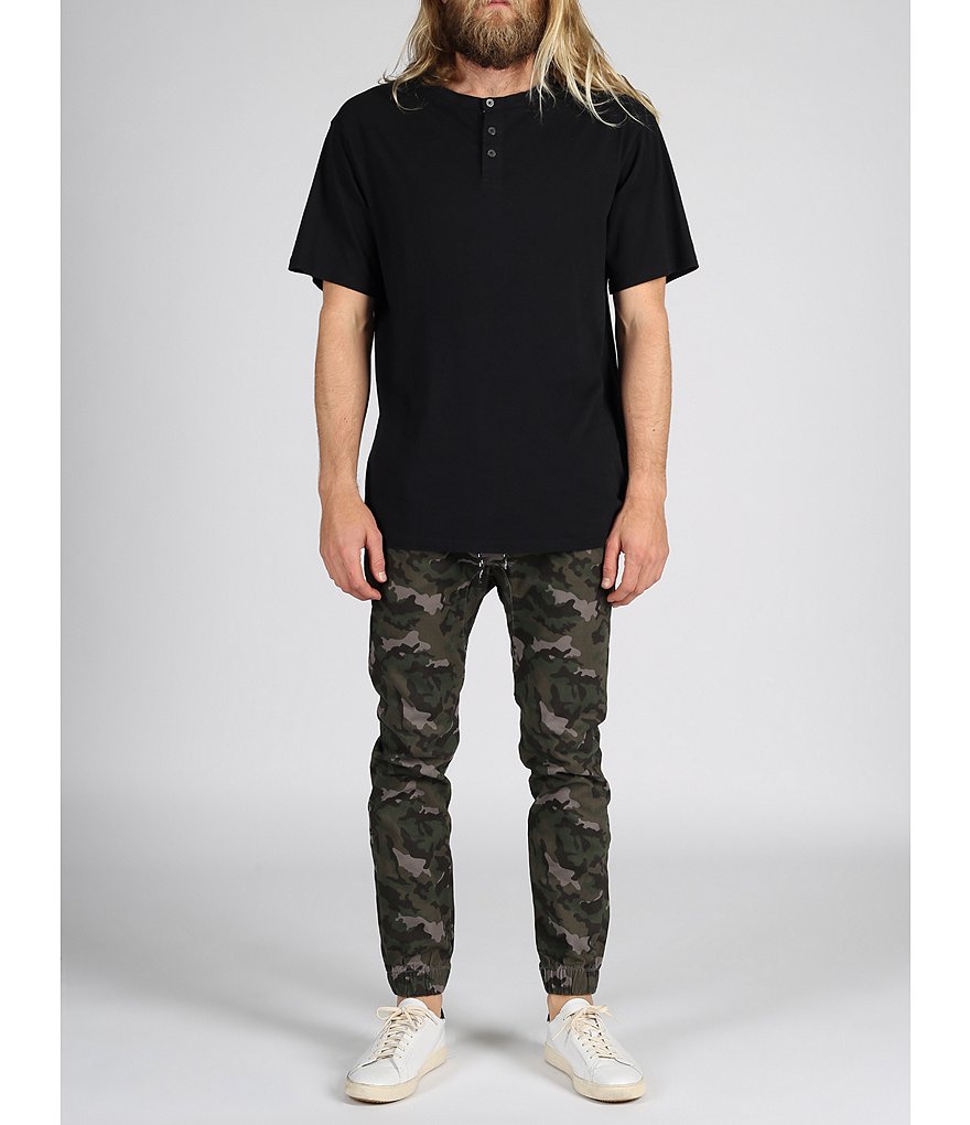 Lira Clothing Slim Fit Camo Weekend Jogger 2.0