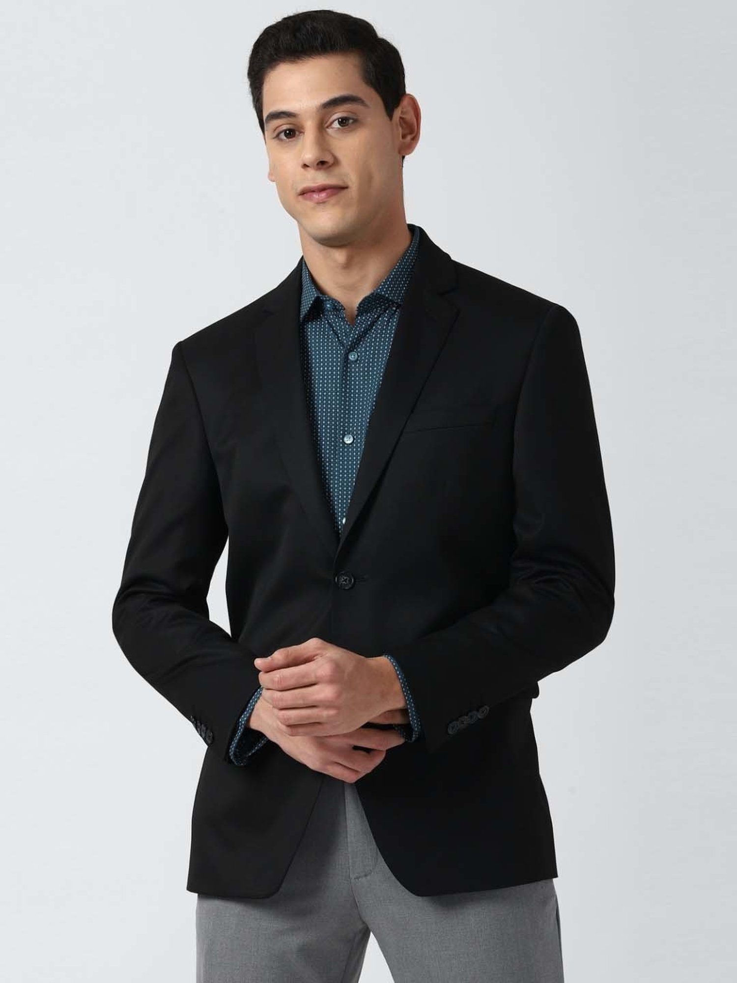 Arrow Sports Green Regular Fit Texture Waistcoat