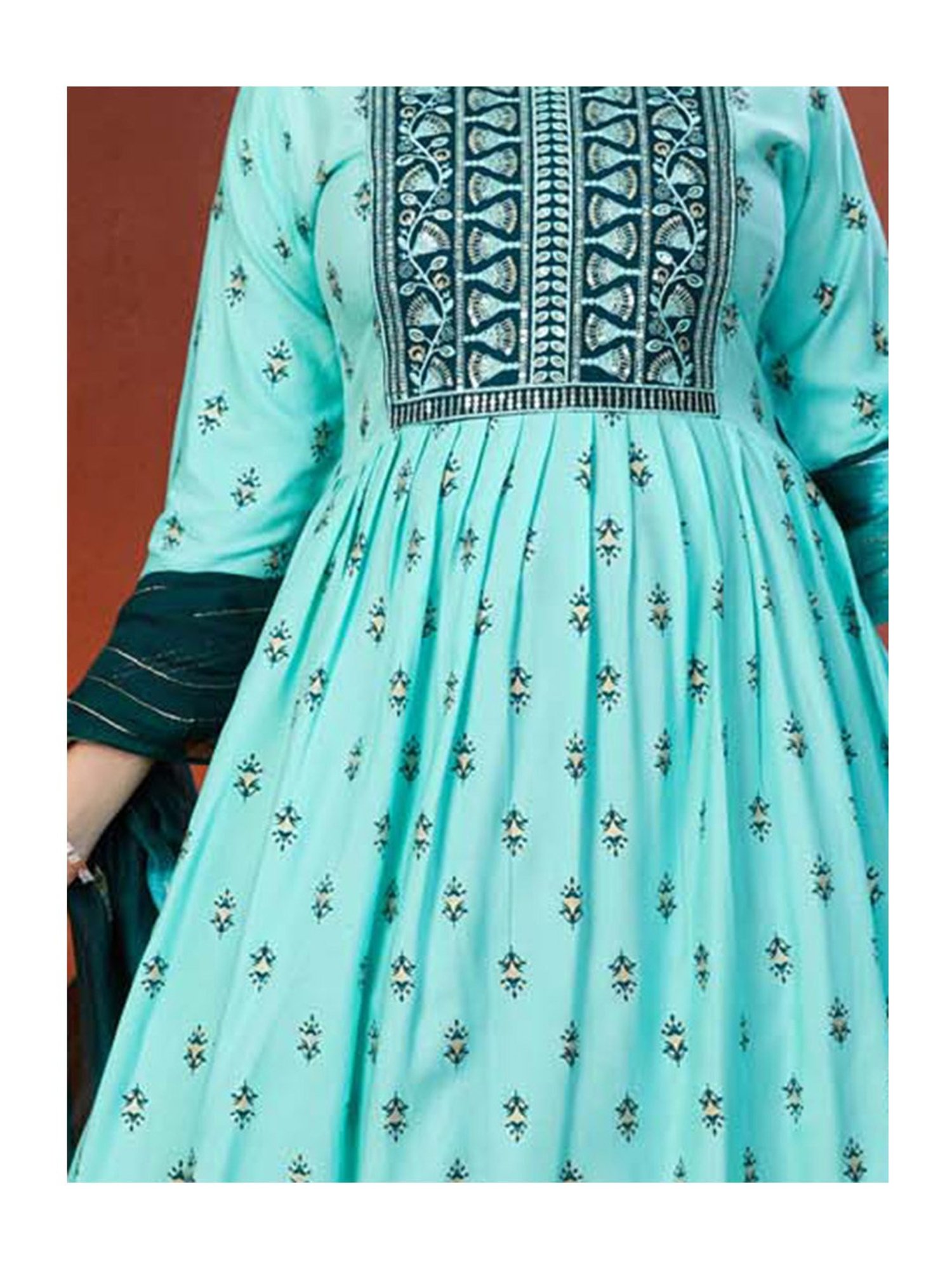 Aarika Girls Light Blue & Green Embellished Kurti