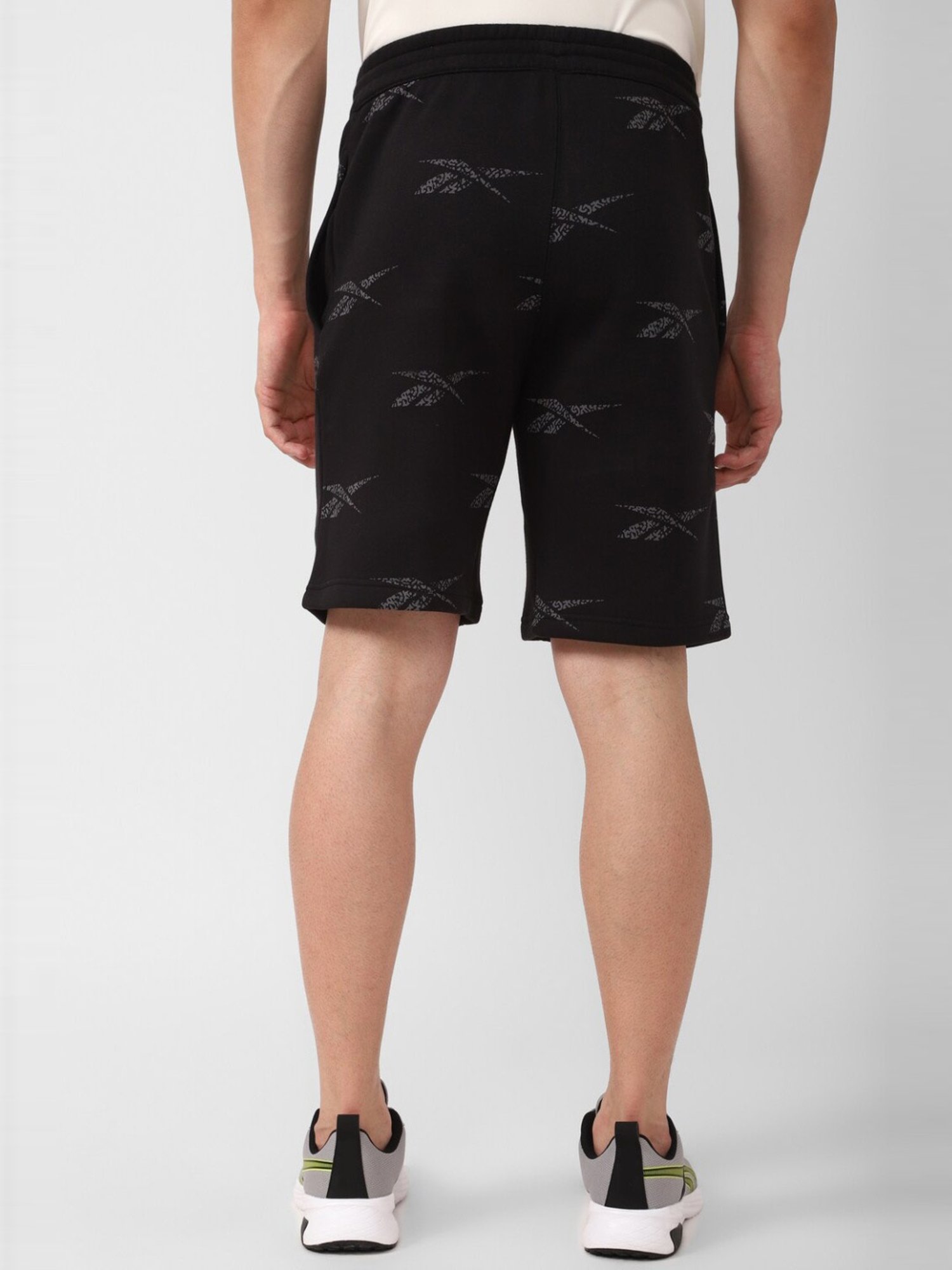 Reebok Black Regular Fit Printed Sports Shorts