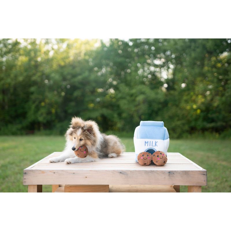 ZippyPaws Burrow Milk and Cookies Dog Toy - M