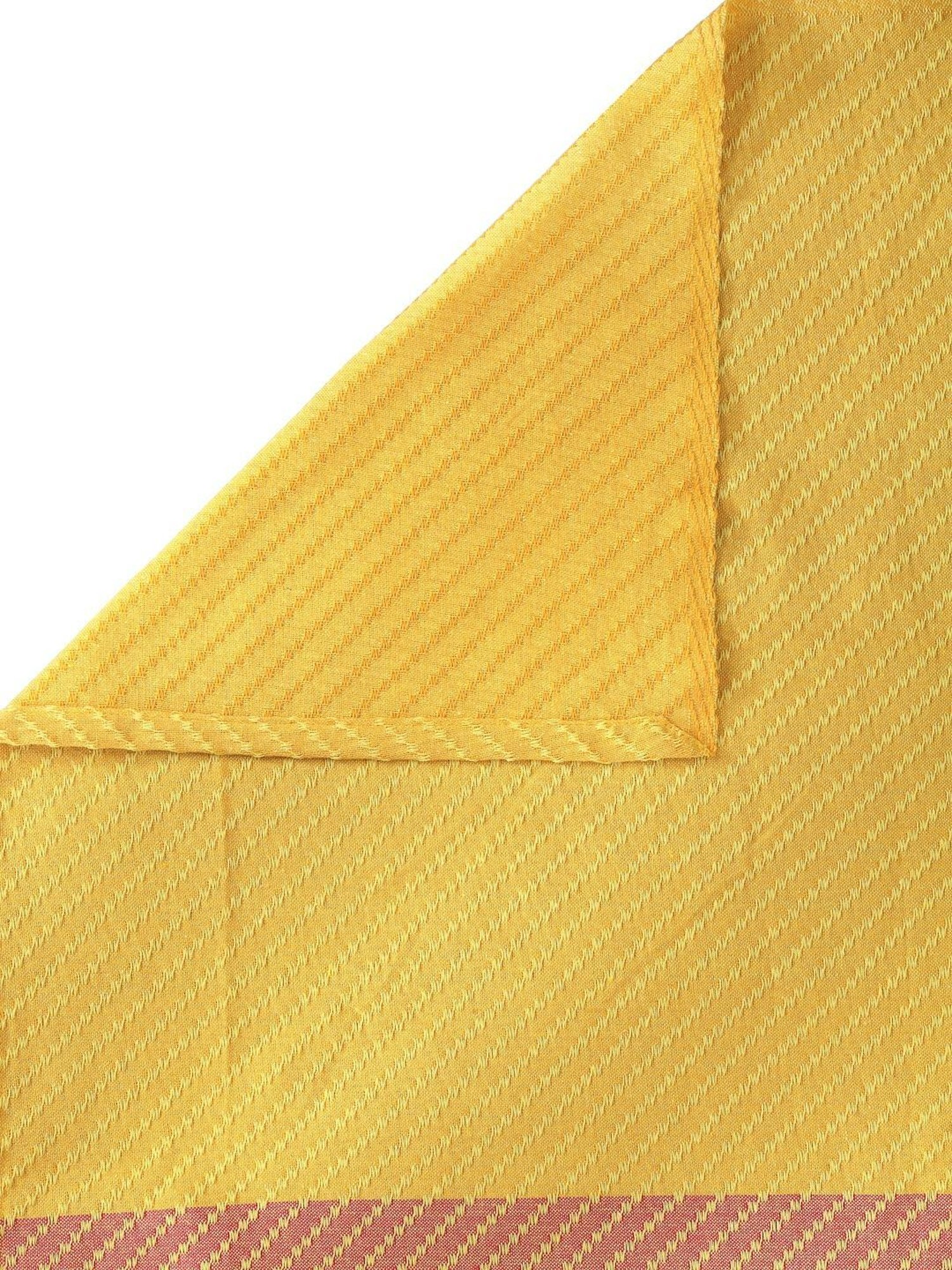 DDECOR Live beautiful Geometric Insignia Dove 210 TC Cotton Comforters - Set of 3