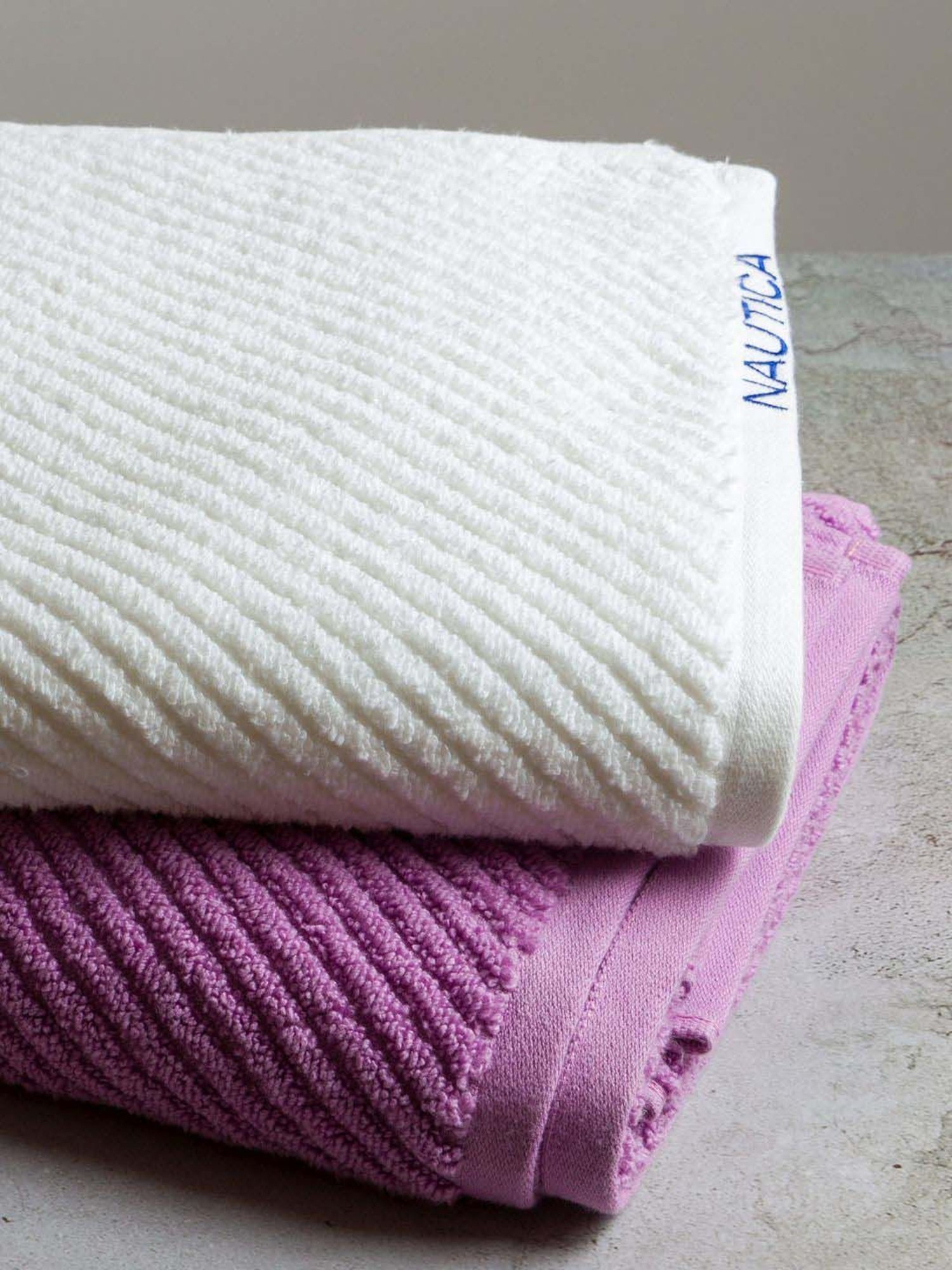 Nautica Cross View White & Lilac Cotton 600 GSM Fluffy Zero Twist Bath Towel - Set of 2