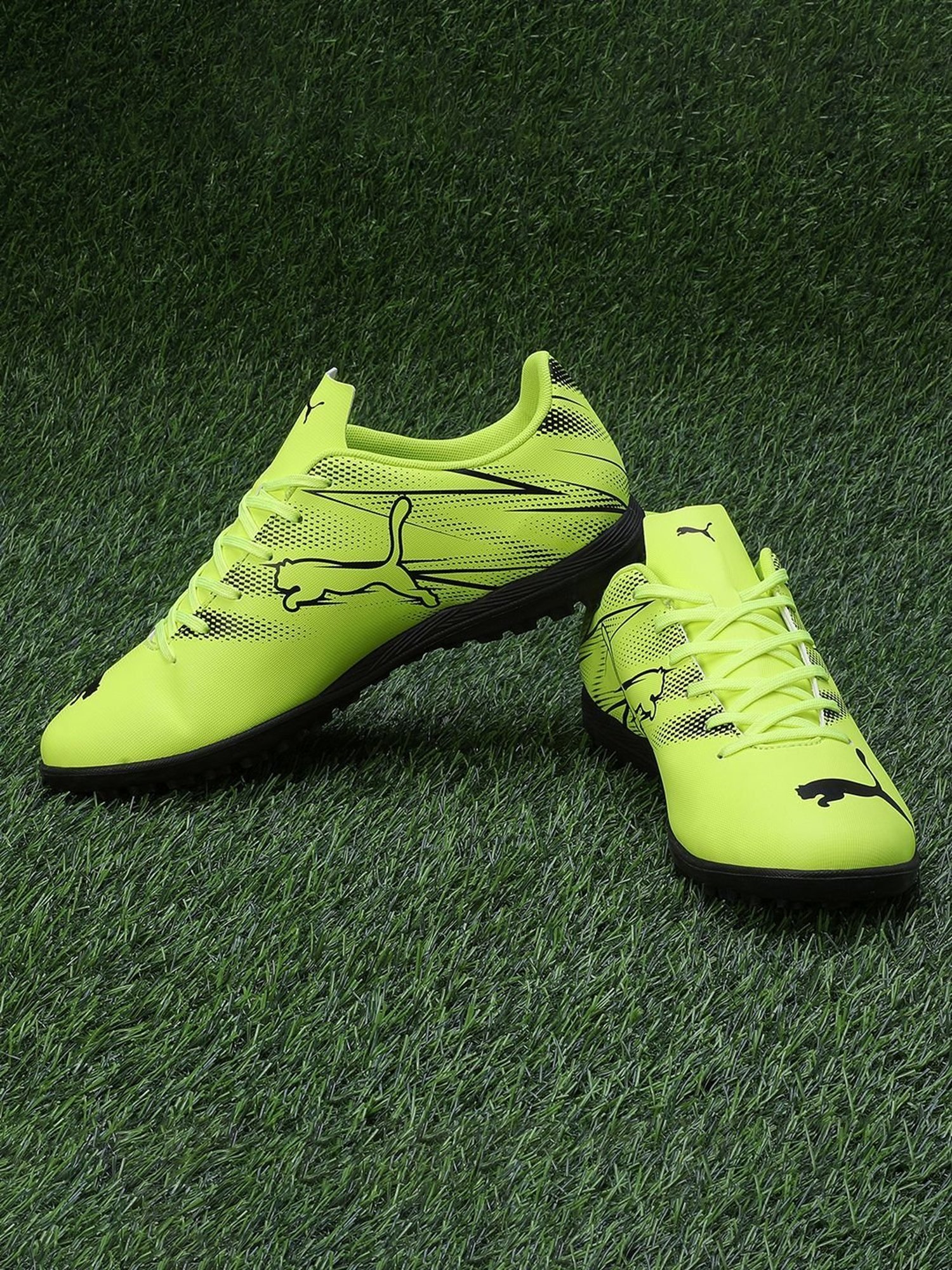 Nivia Oslar Blade 2.0 Silver Football Shoes