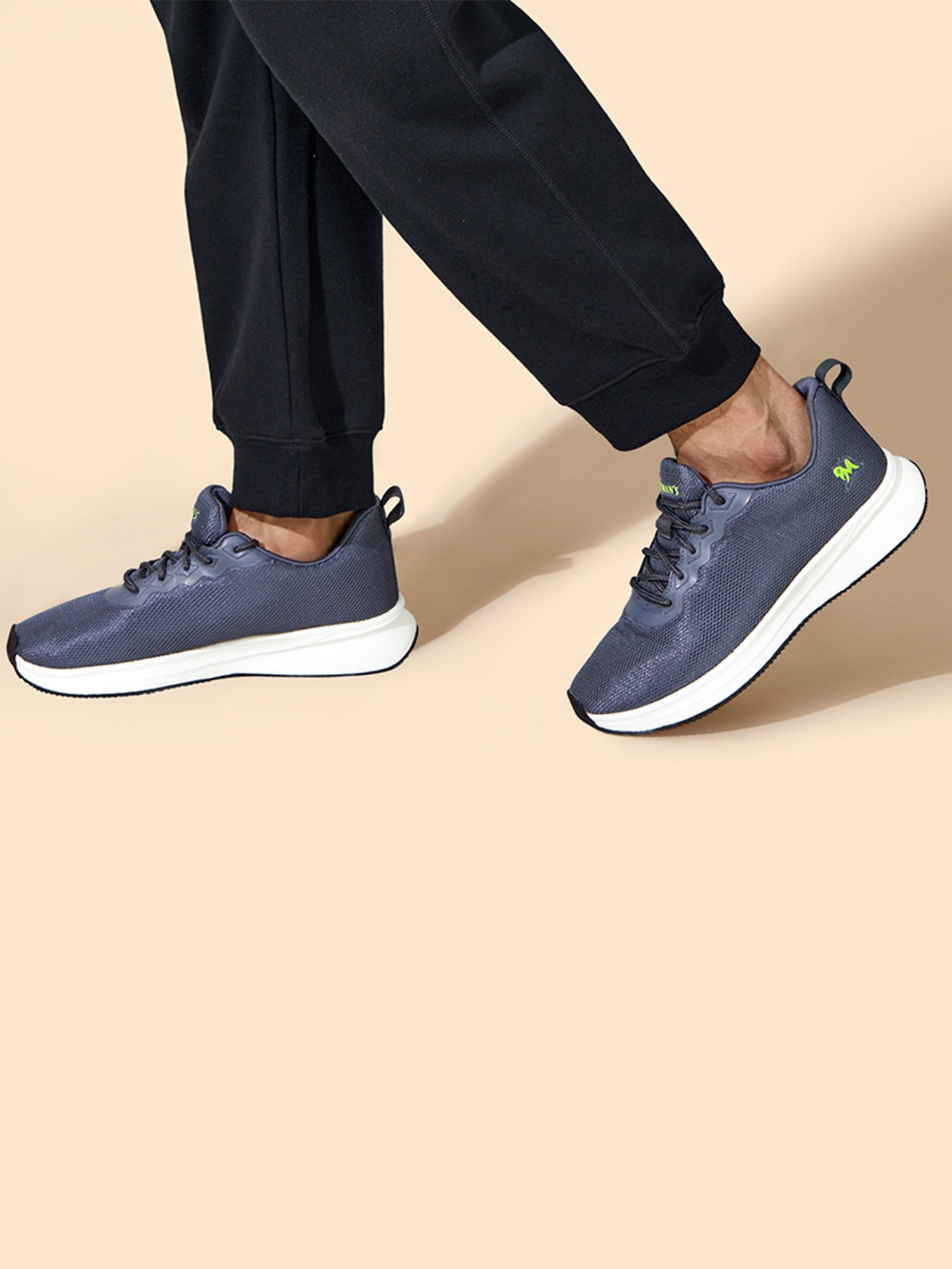 Neemans Men's Grey Running Shoes