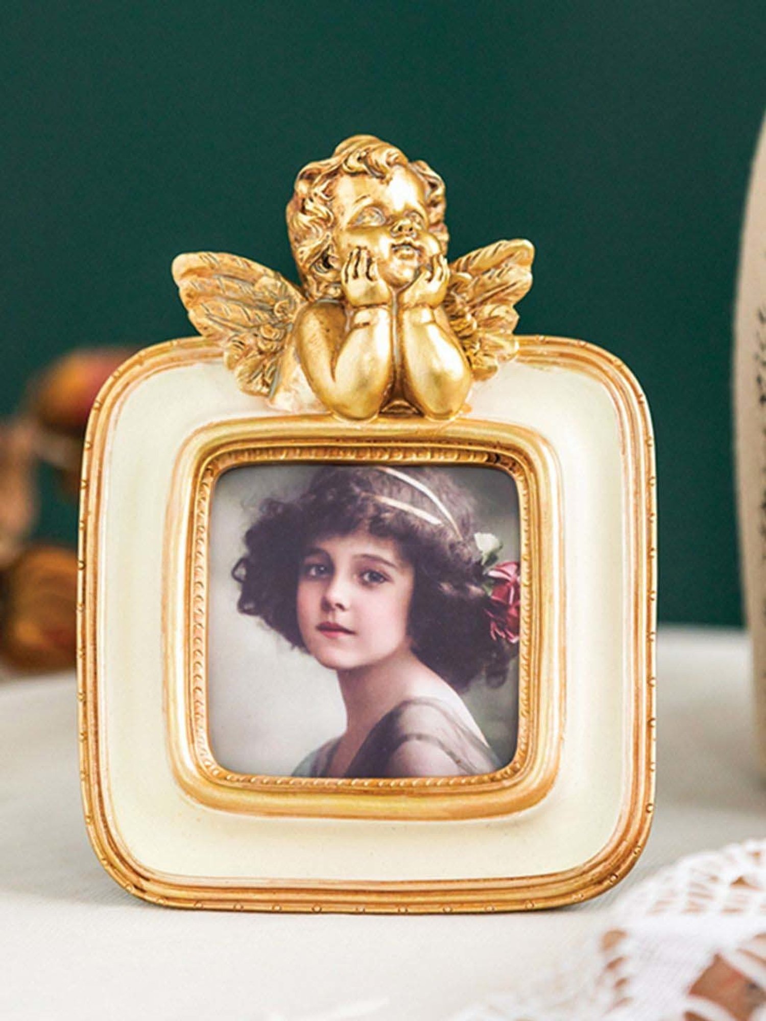 Art Street Gold Engineered Wood Swing Fashion Resin Vintage Photo Frame