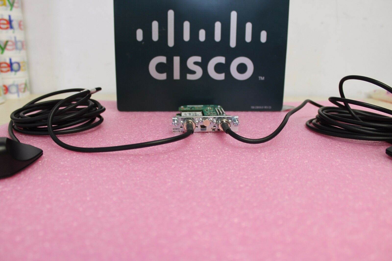 Cisco EHWIC-4G-LTE-V & 2 SET OF 4G-LTE-ANTM-D ANTENNA W/ 4G-AE010-R CABLE BUNDLE