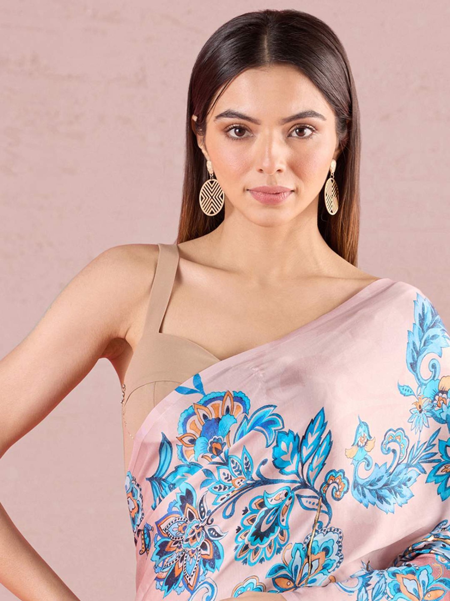 navyasa by liva Pink Printed Saree With Unstitched Blouse