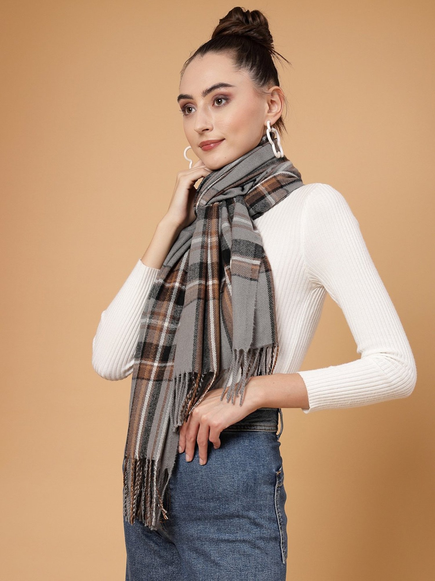 Mafadeny Grey Checks Stole