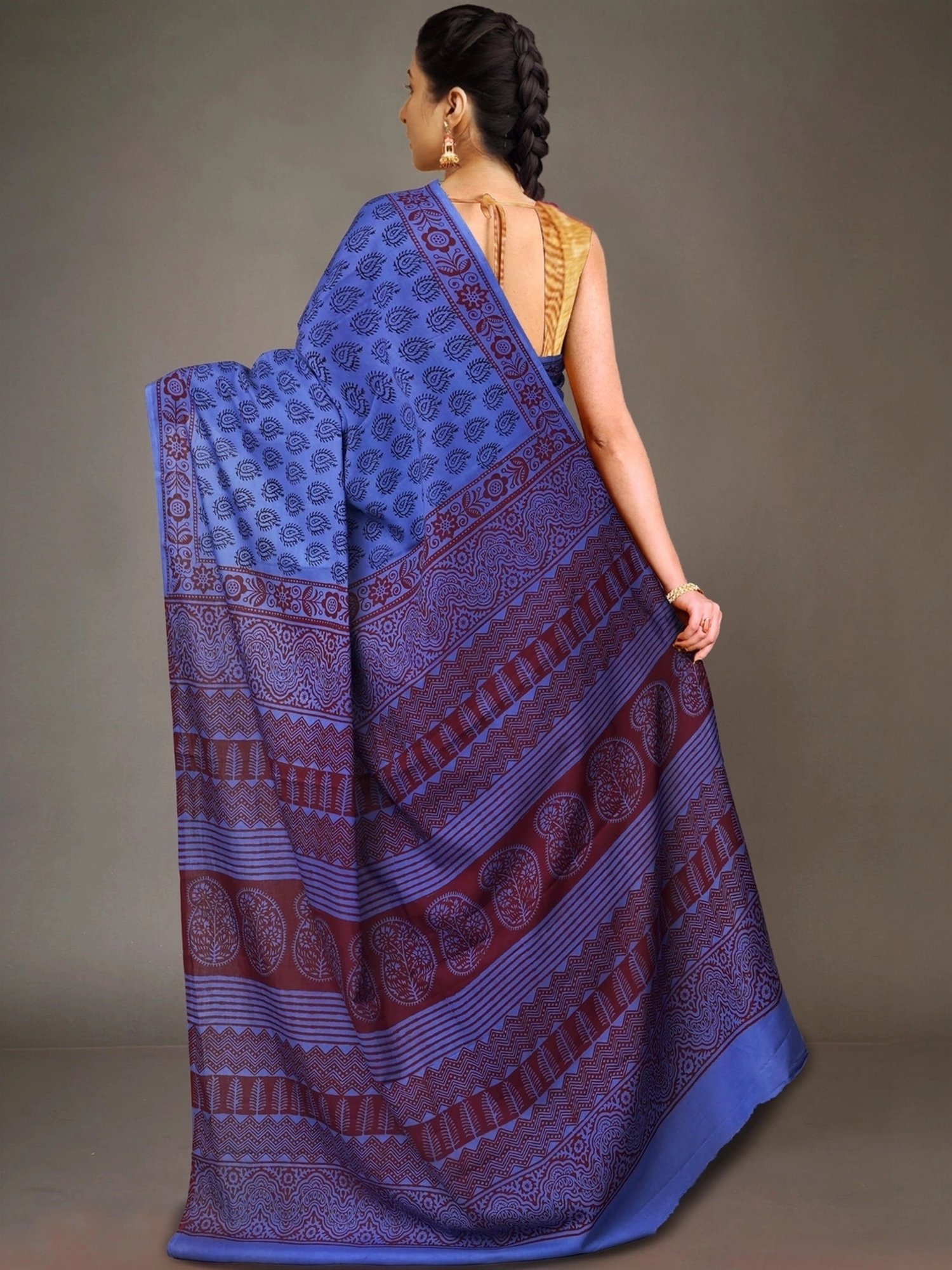 Unnati Silks Blue Cotton Printed Saree With Unstitched Blouse