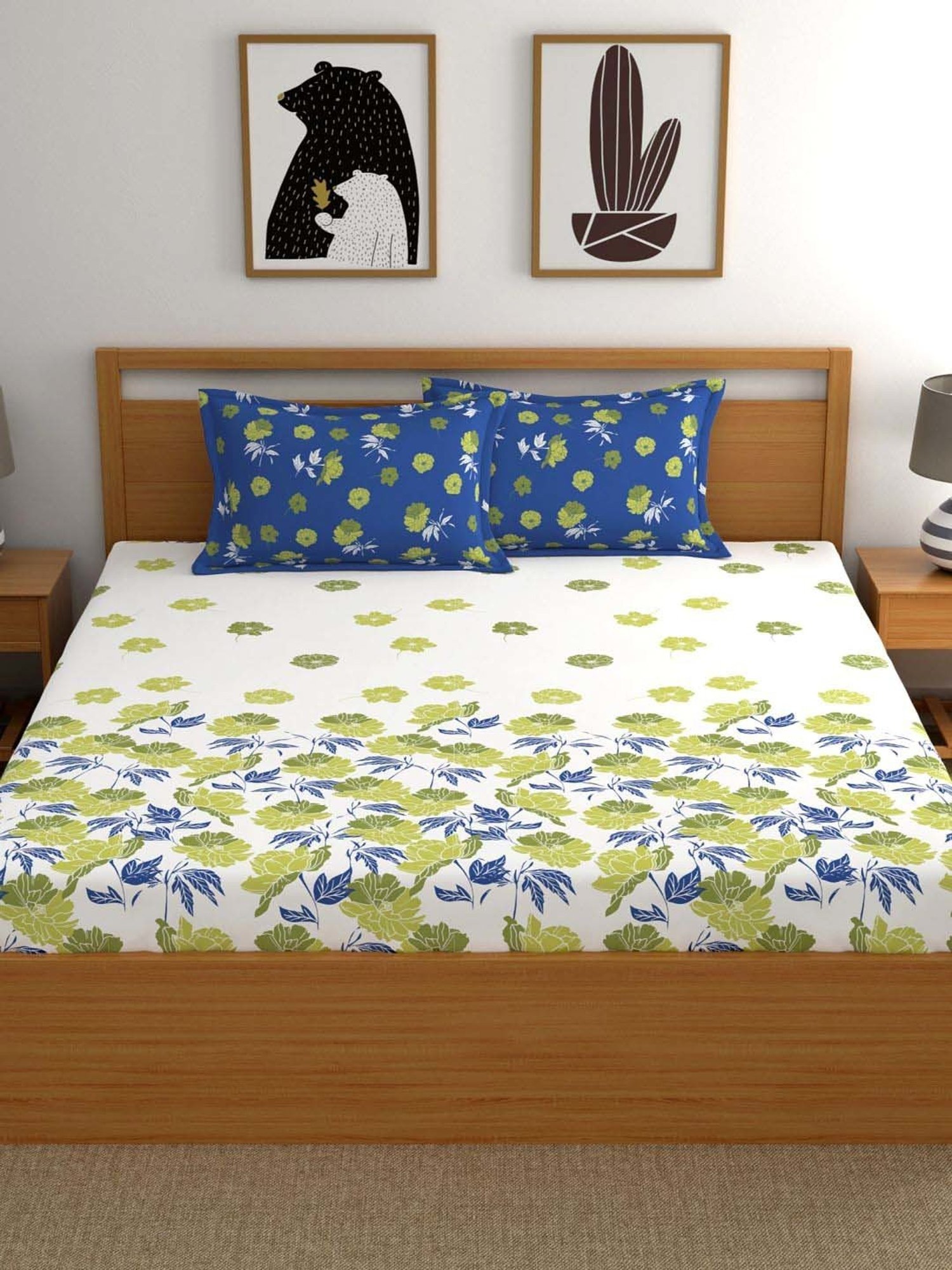 Dreamscape White & Green Cotton 140 TC King Bedsheet with 2 Pillow Covers