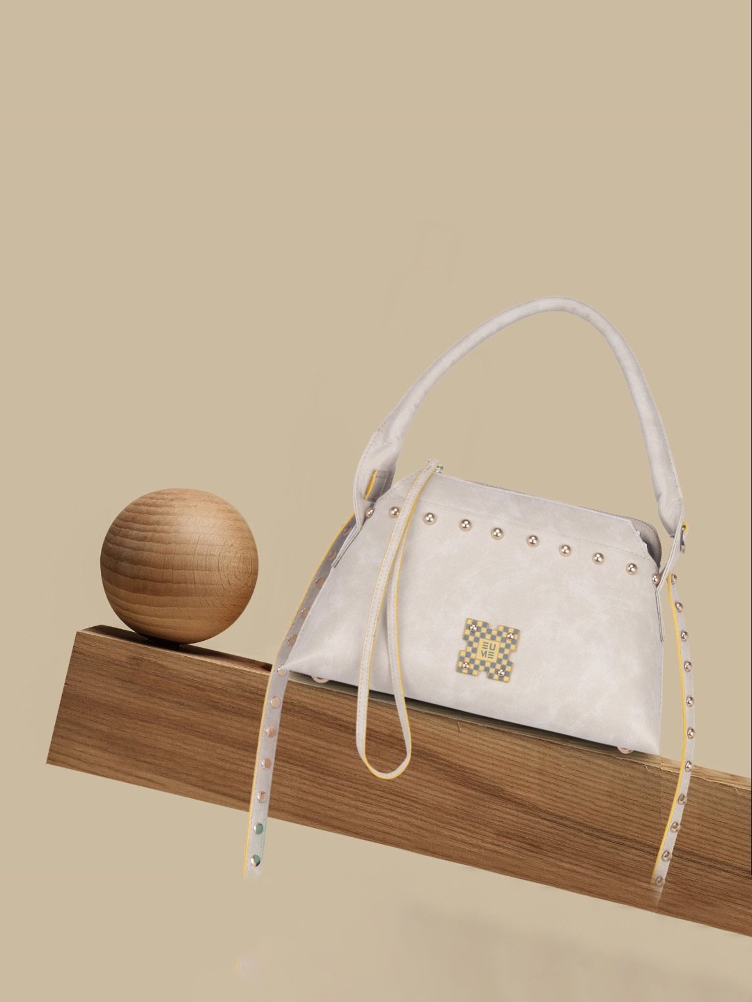 Eume Rose Off white Leather Cross Body Bag
