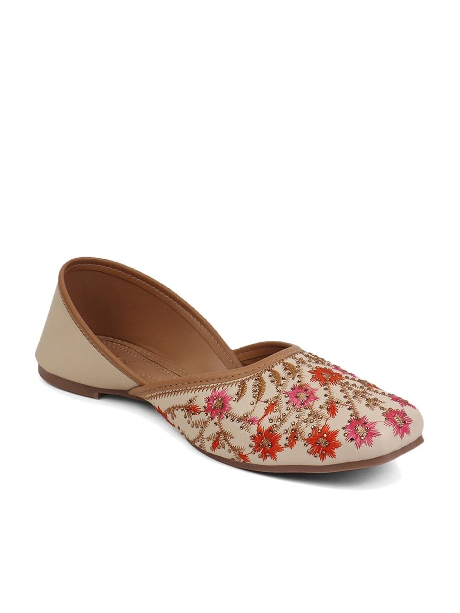 Iconics Women's Cream Ethnic Juttis