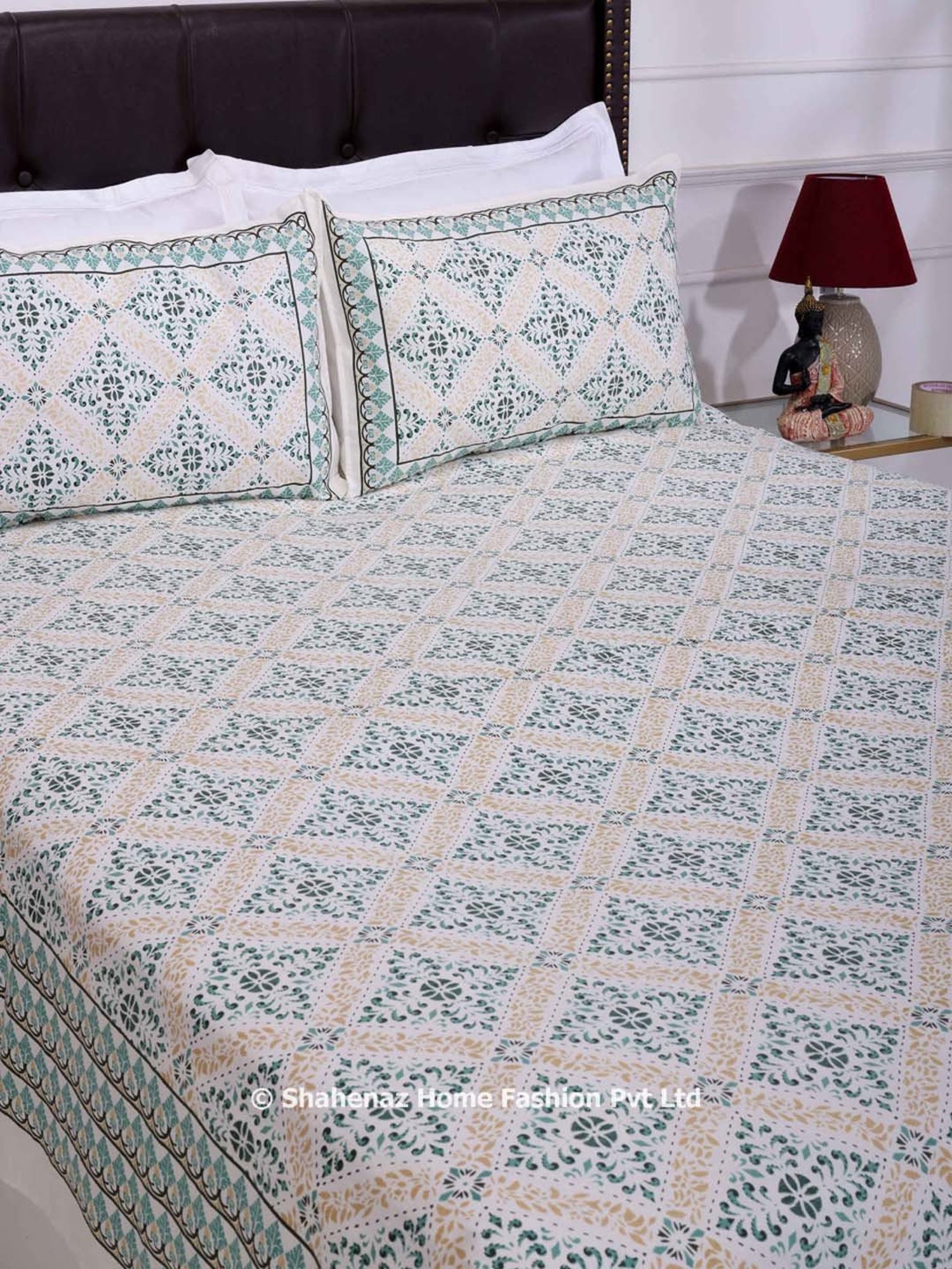 Shahenaz Green 120 TC Cotton Shofar Luxury Double Bedsheet with 2 Pillow Covers