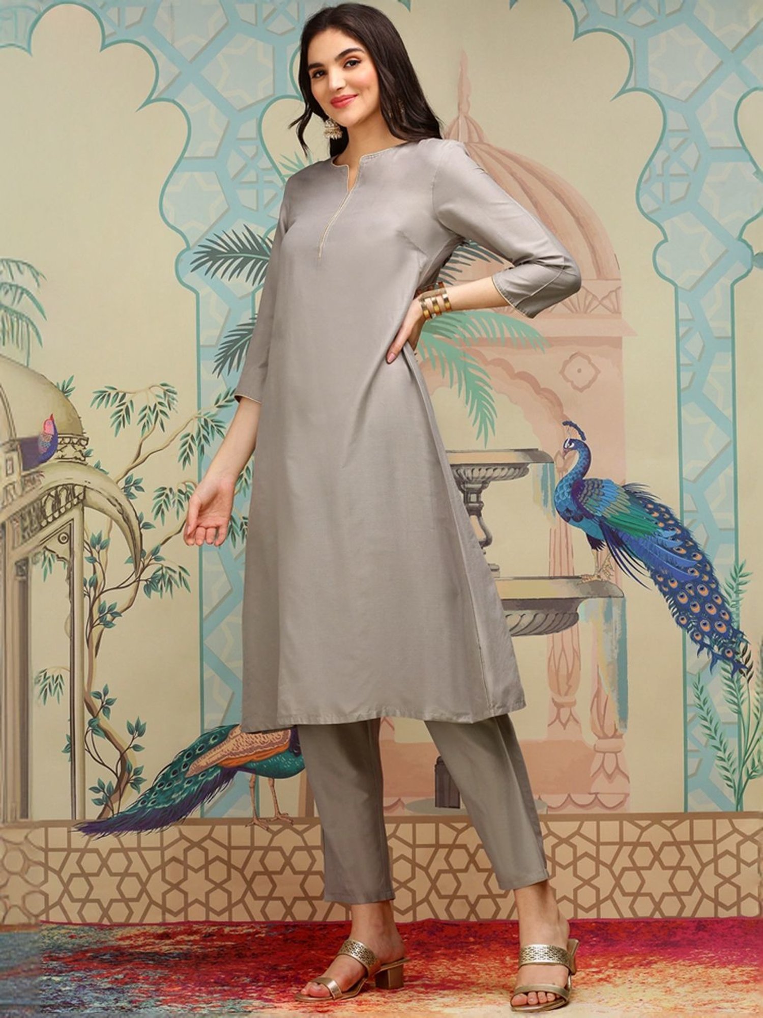 Ishin Grey Plain Kurta & Pants Set with Dupatta