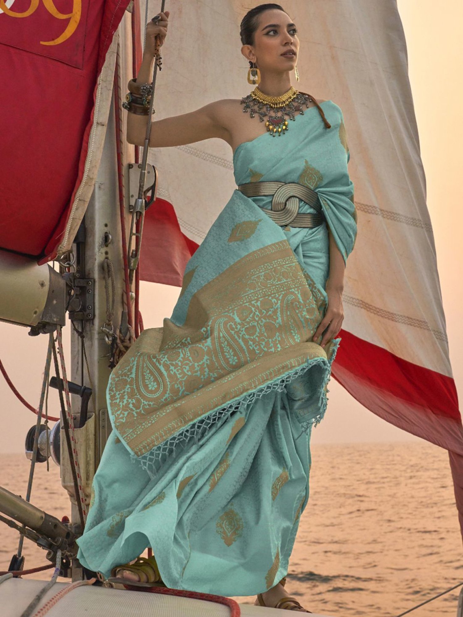 Elora Blue Printed Saree With Unstitched Blouse