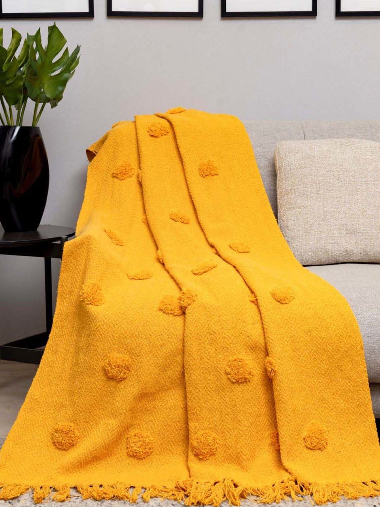 Nestasia Red & Cream Chevron Cotton Knitted Throw blanket with texture for Living Room or Bedroom