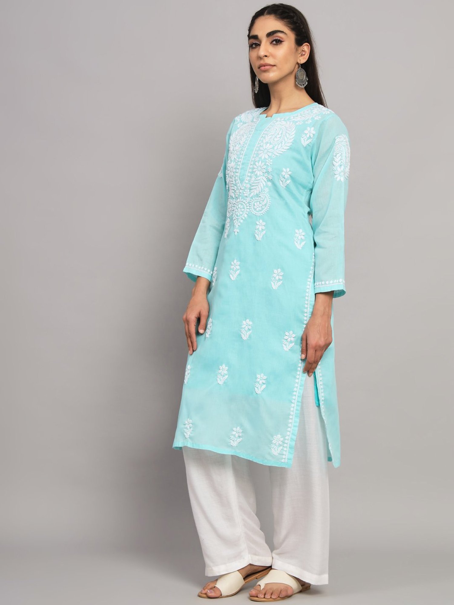 PARAMOUNT CHIKAN Sky Blue Cotton Chikankari Straight Kurta