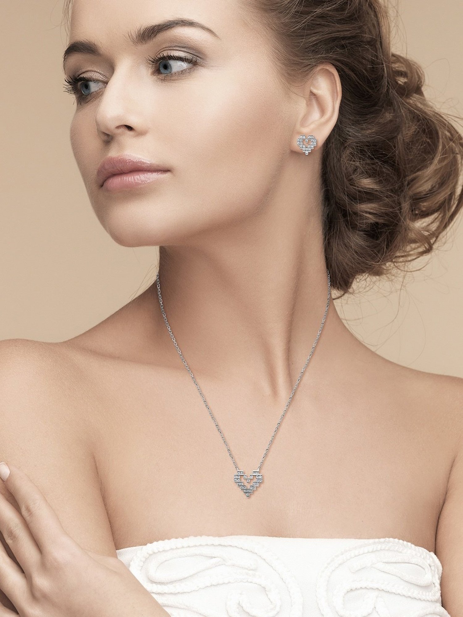 Zavya 92.5 Sterling Silver Pearlescent Elegance Pendant with Chain for Women