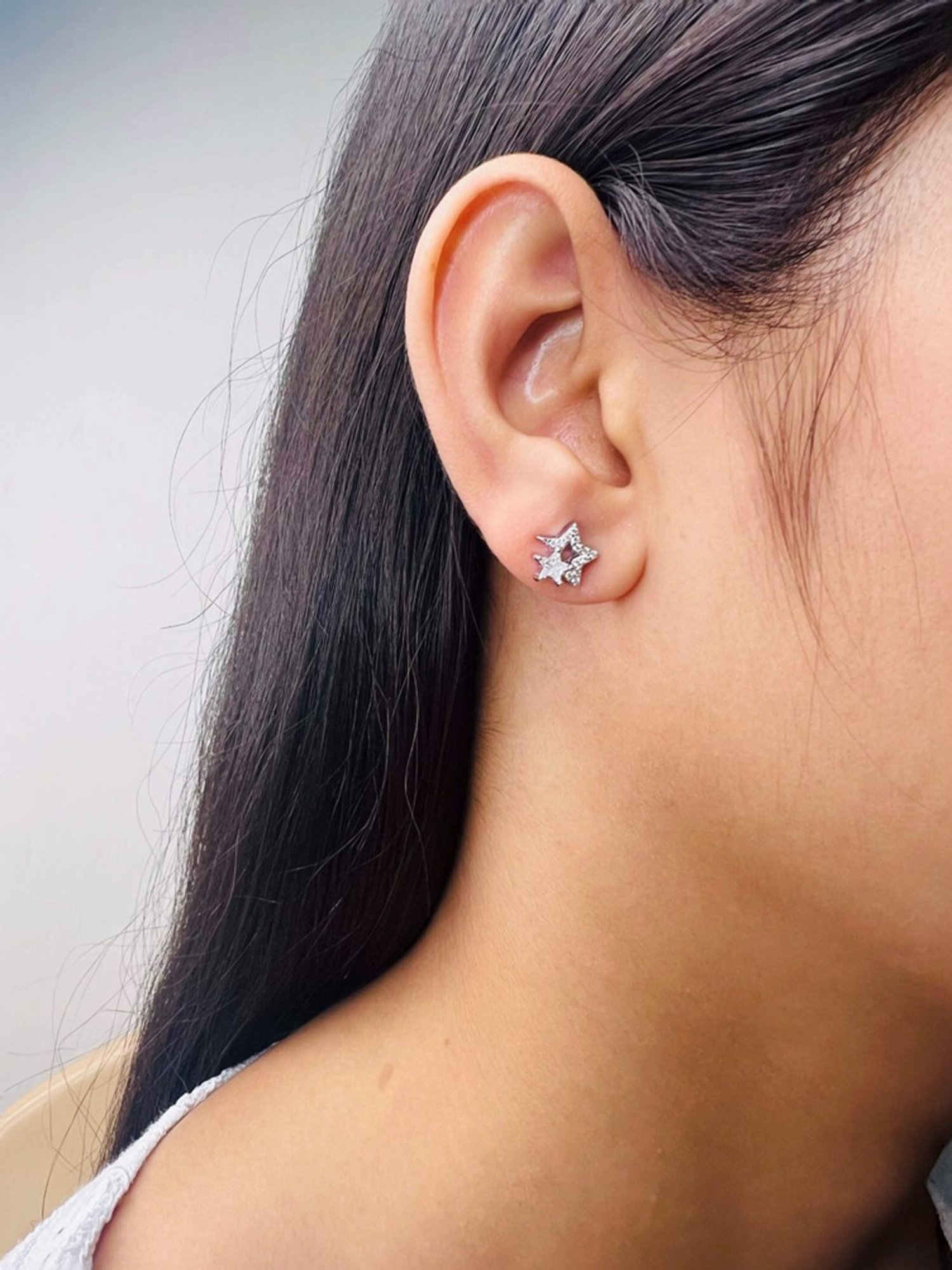 Arte Jewels 925 Sterling Silver CZ-studded Star shape Earrings for Women & Girls