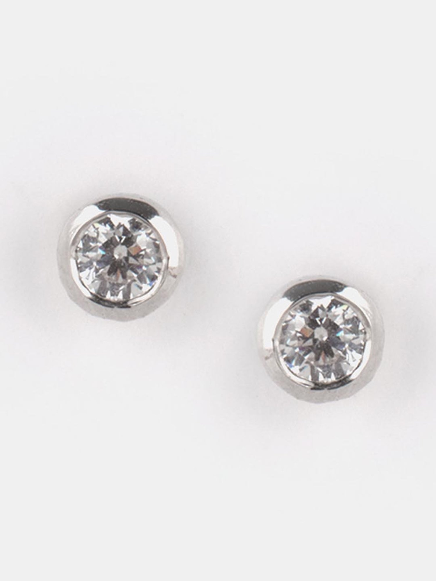 Shaya 4 mm Stone See You Again Earrings in 925 Silver
