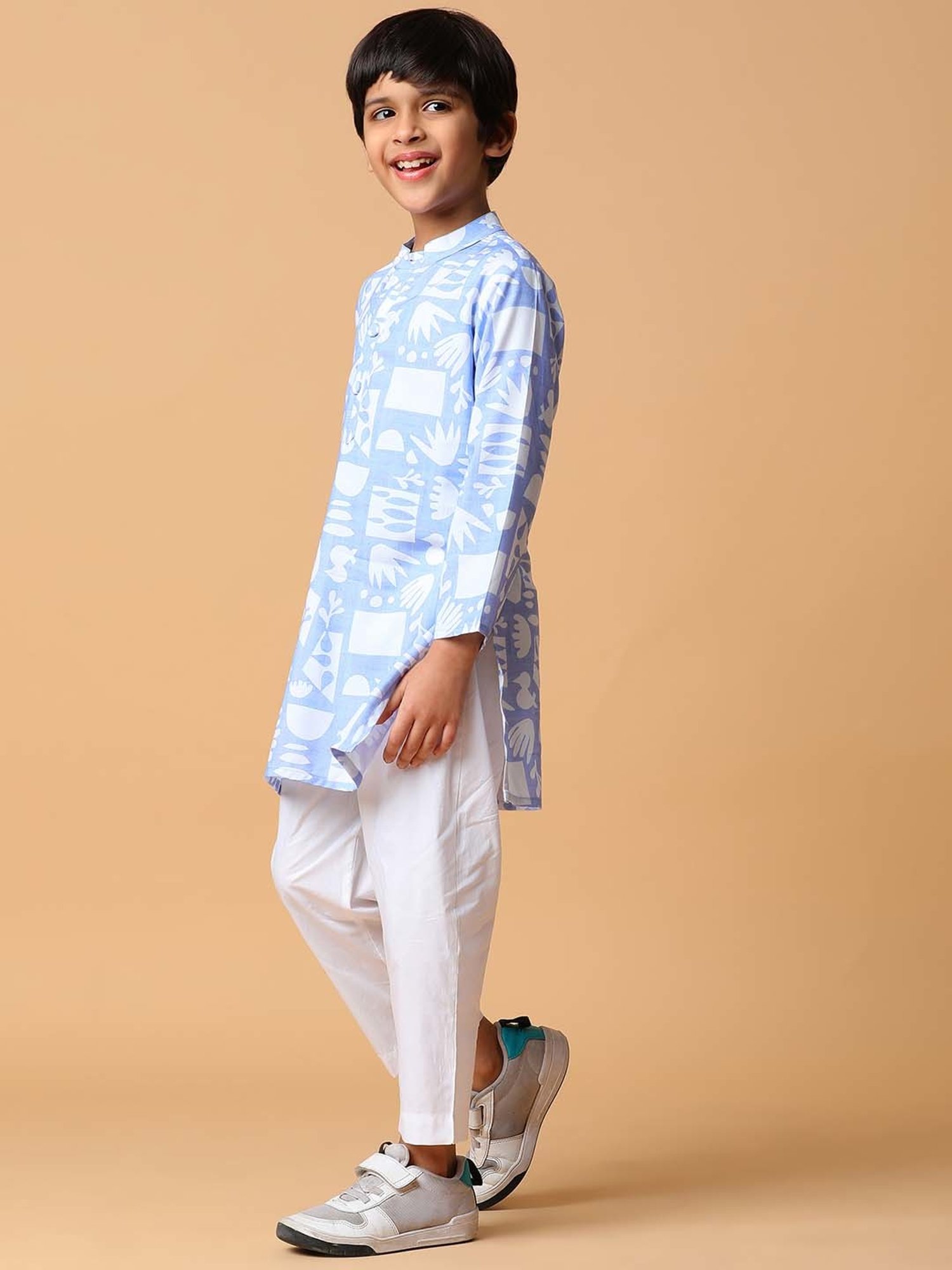 Tales & Stories Kids Blue & White Printed Full Sleeves Kurta Set