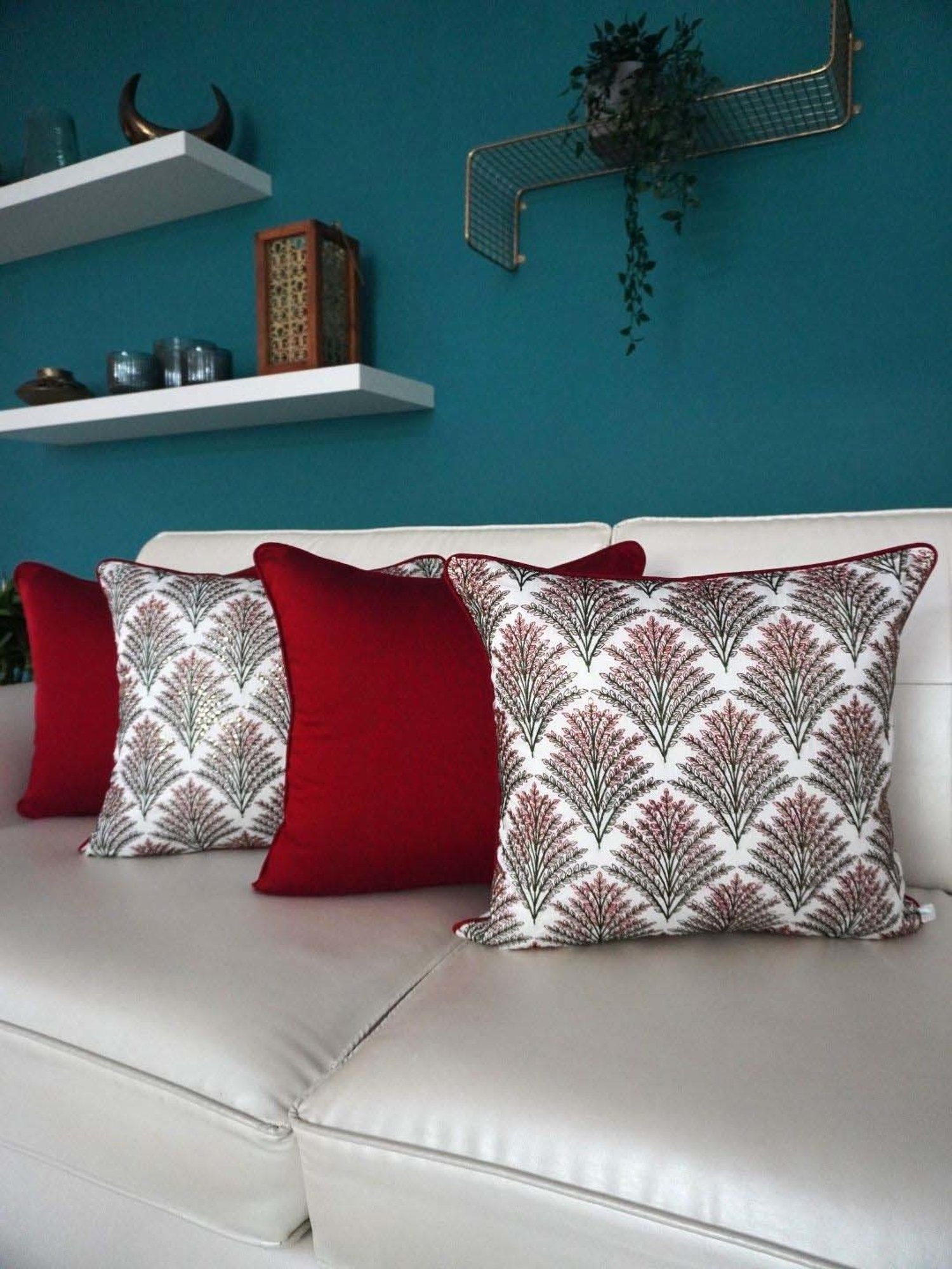 TARA Sparkling Homes Shimmering Ferns Pink & White Cotton Cushion Cover - Set of 4