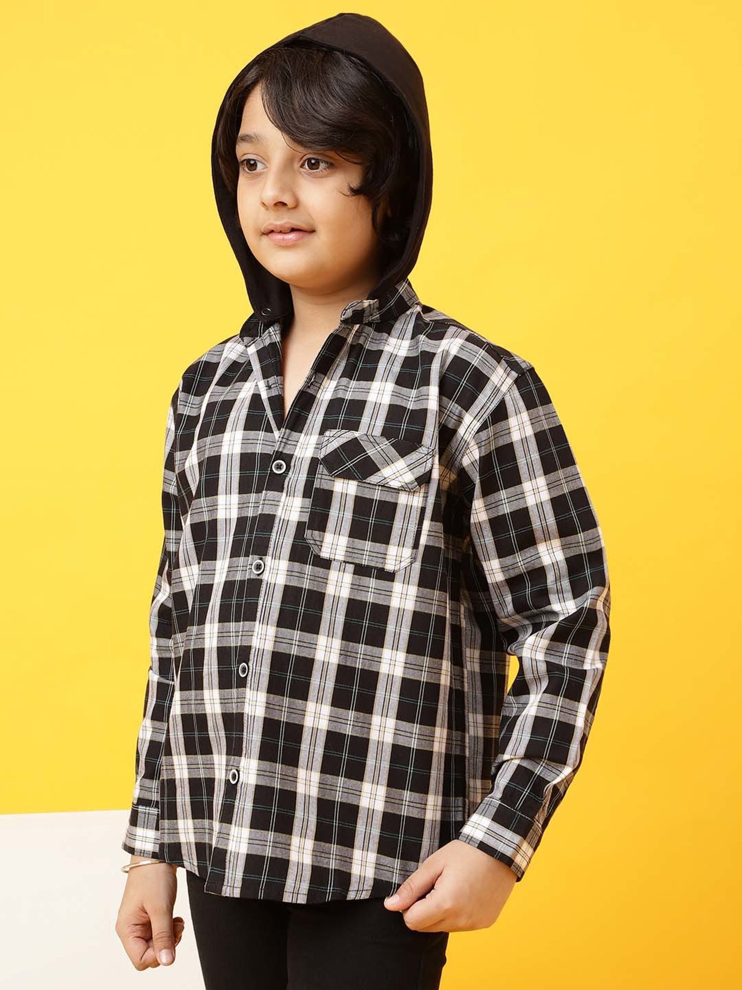 Tales & Stories Kids Black & White Cotton Chequered Full Sleeves Shirt