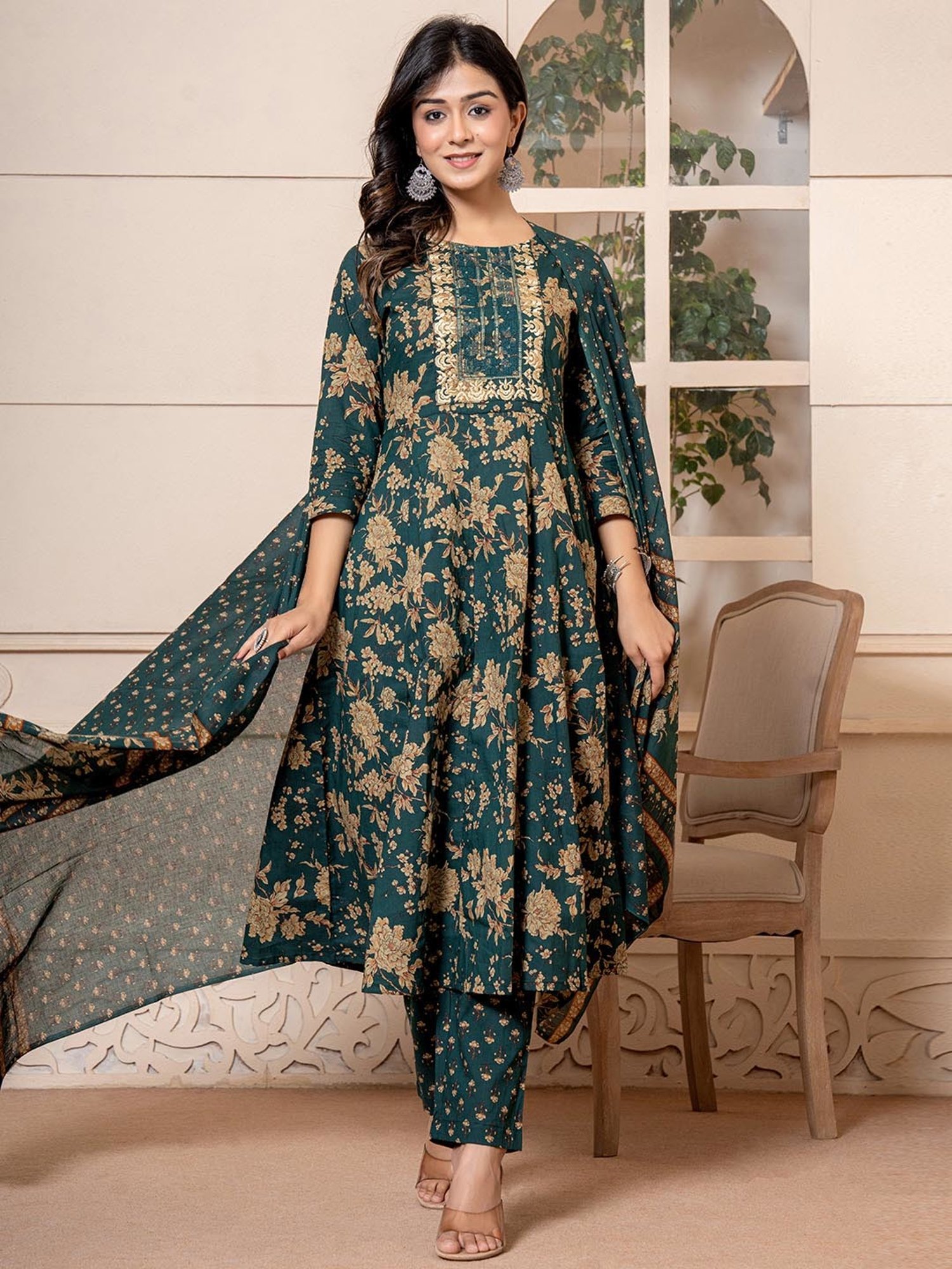 Yufta Green Cotton Embroidered Kurta & Pant Set with Dupatta