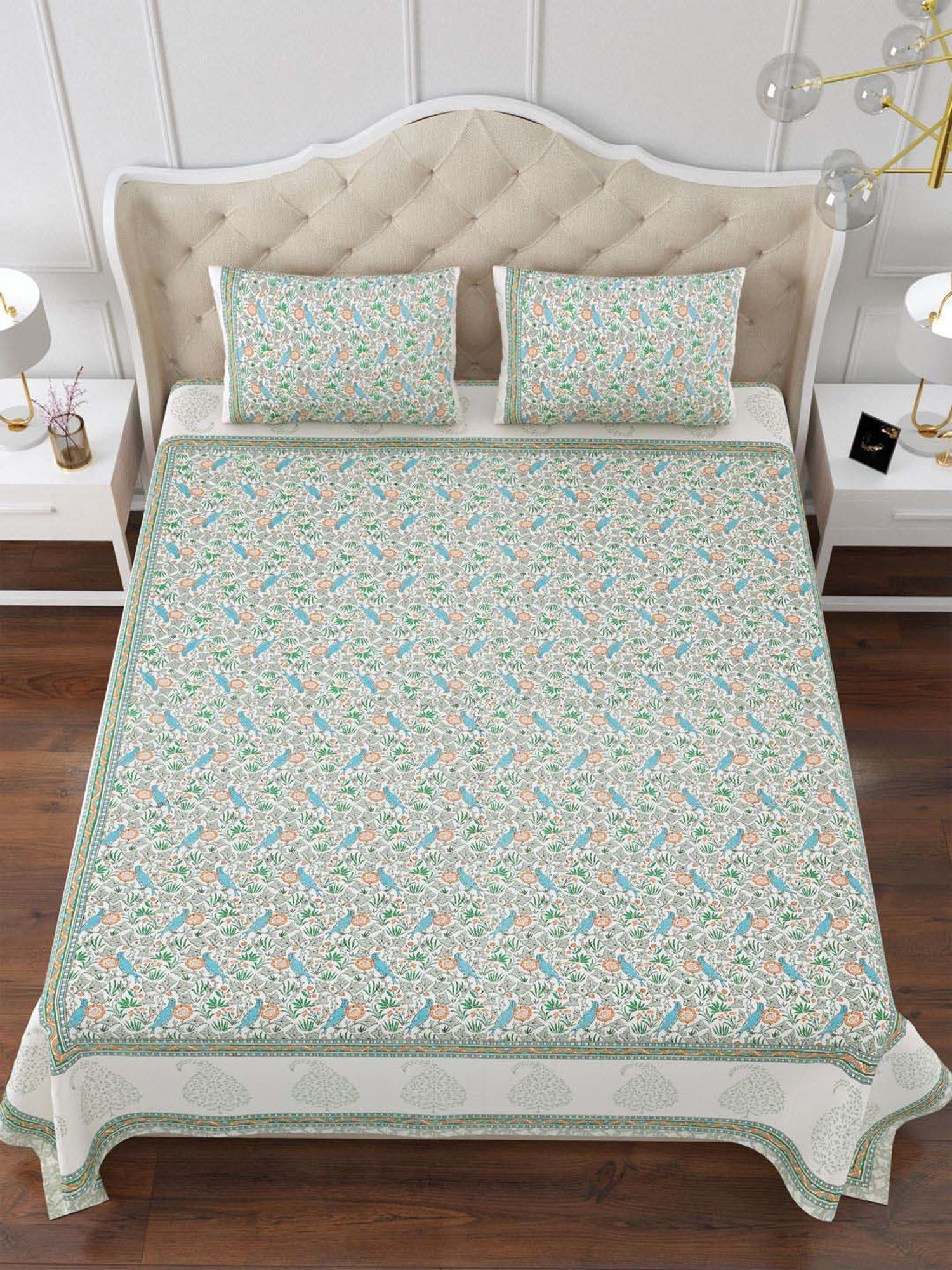 Aapno Rajasthan Rajputana Aviary Multicolor Cotton 140 GSM Double Bedsheet With 2 Pillow Cover