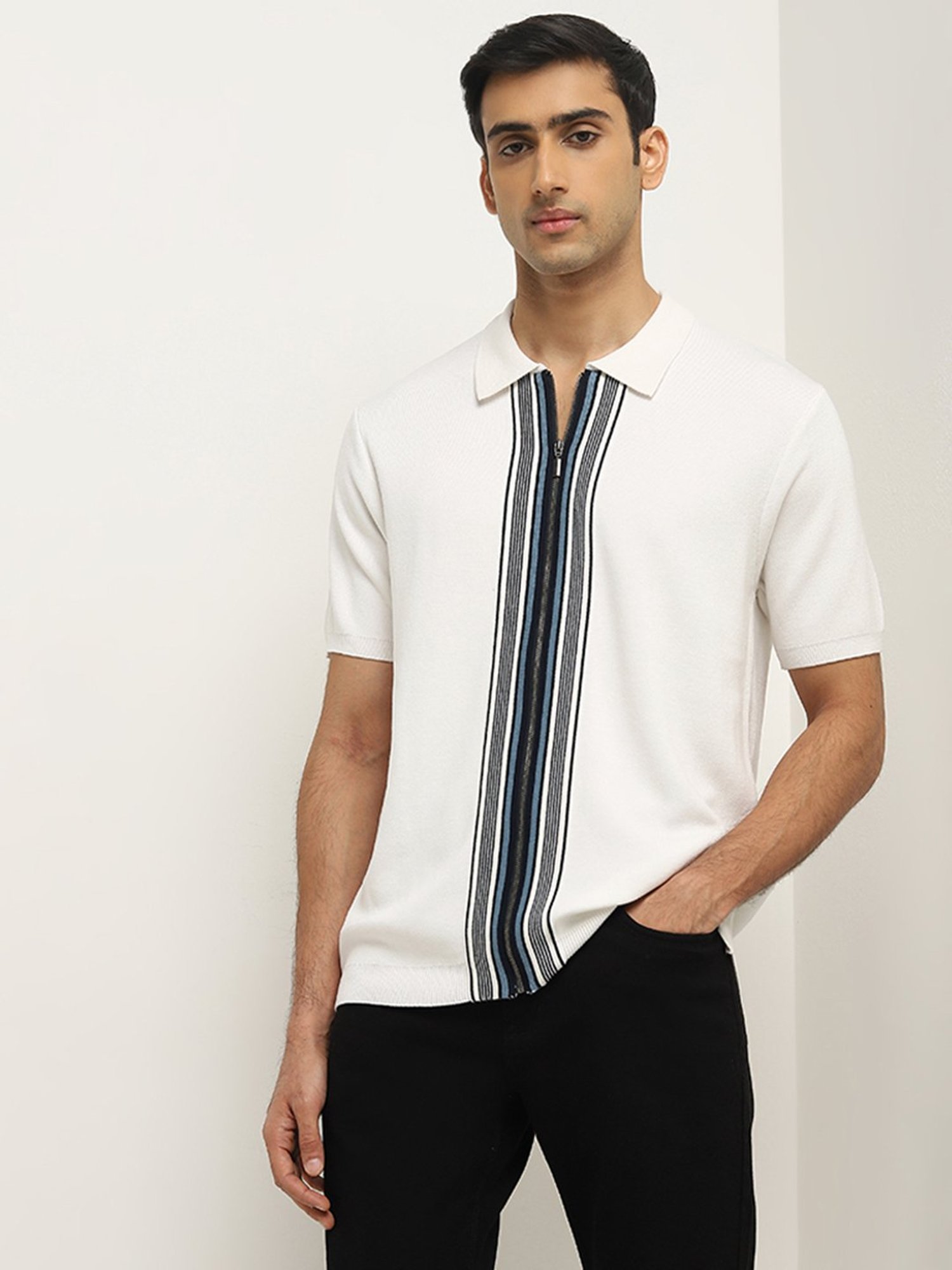 Ascot by Westside White Zippered Relaxed-Fit T-Shirt