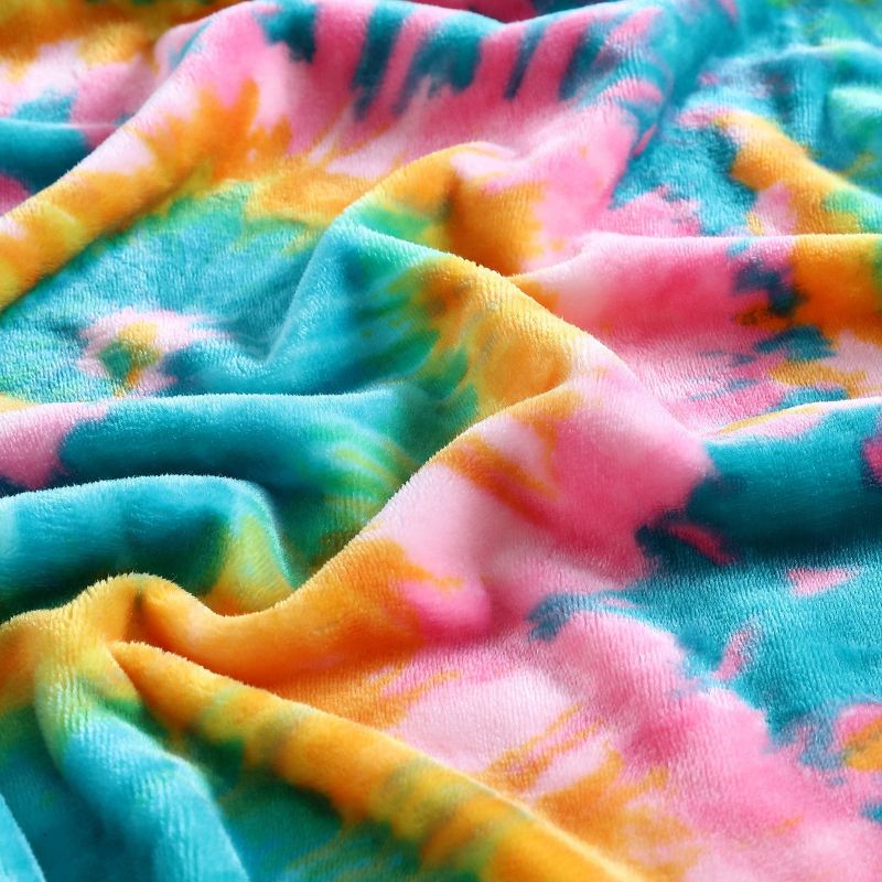 50"x70" Tie Dye Love Throw Blanket - Betseyville