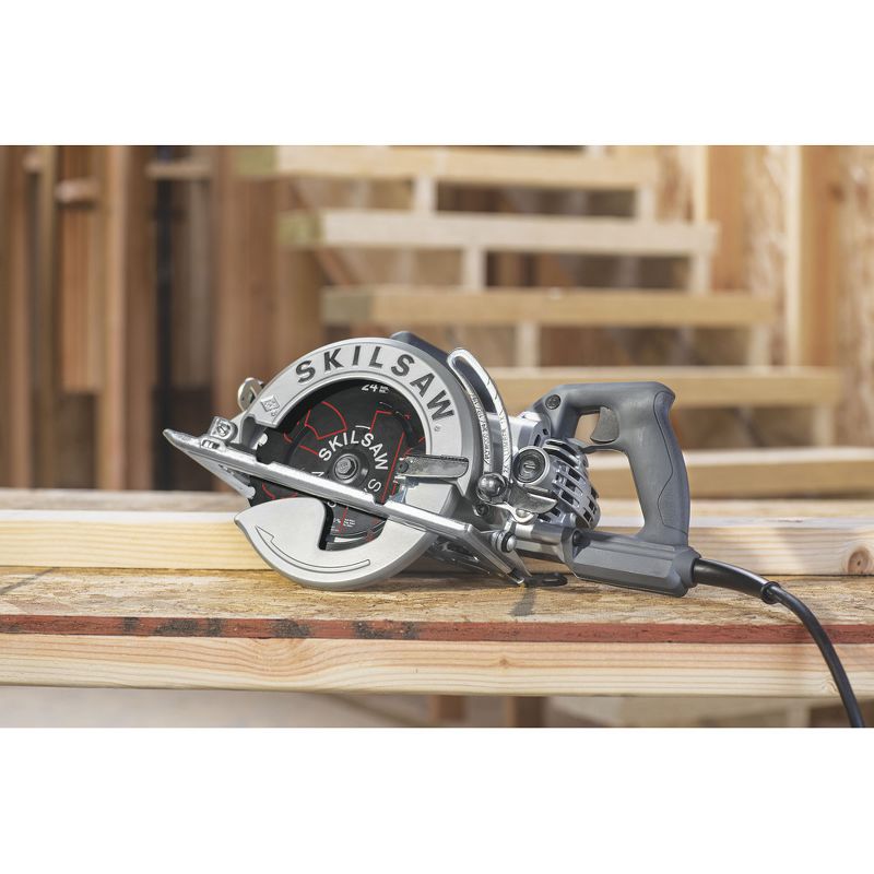 SKILSAW SPT77W-RT 7-1/4 in. Aluminum Worm Drive Circular Saw with Carbide Blade
