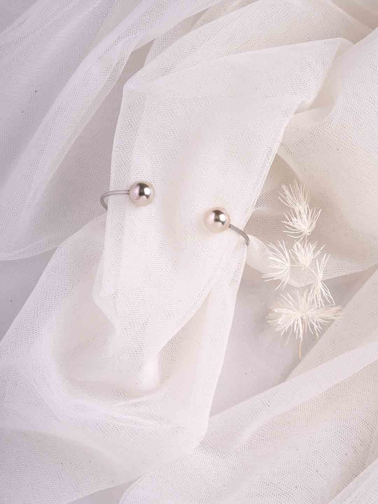 Joker & Witch Silver Romance Twin Pearl Flexible fit Bracelet