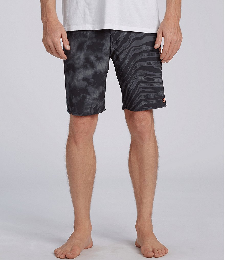Billabong D Bah USA 19#double; Outseam Performance-Fit Board Shorts