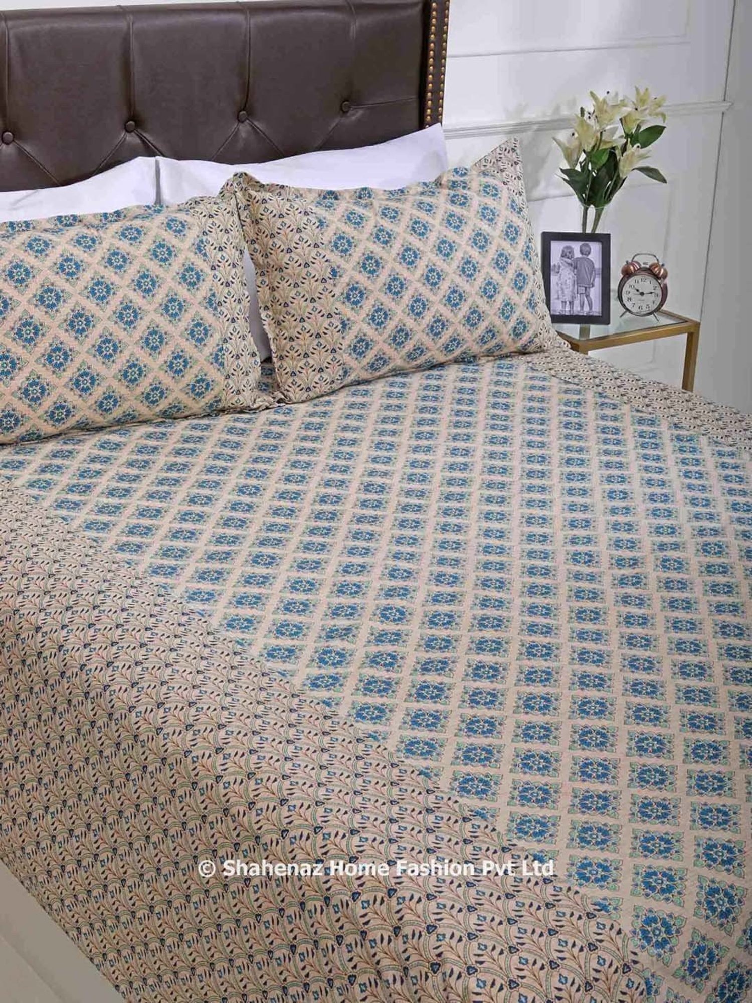 Shahenaz Blue & Beige 120 TC Cotton Anjali Single Bedsheet with 2 Pillow Covers