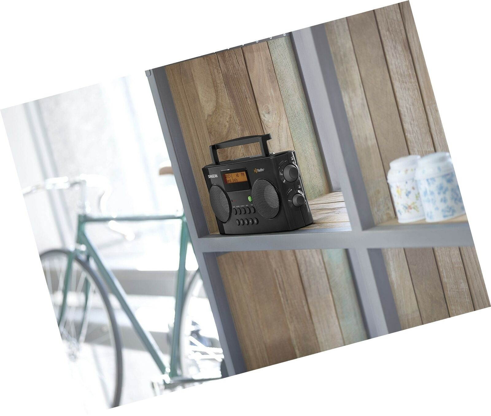 Sangean HDR-16 HD Radio/FM-Stereo/AM Portable Radio Black