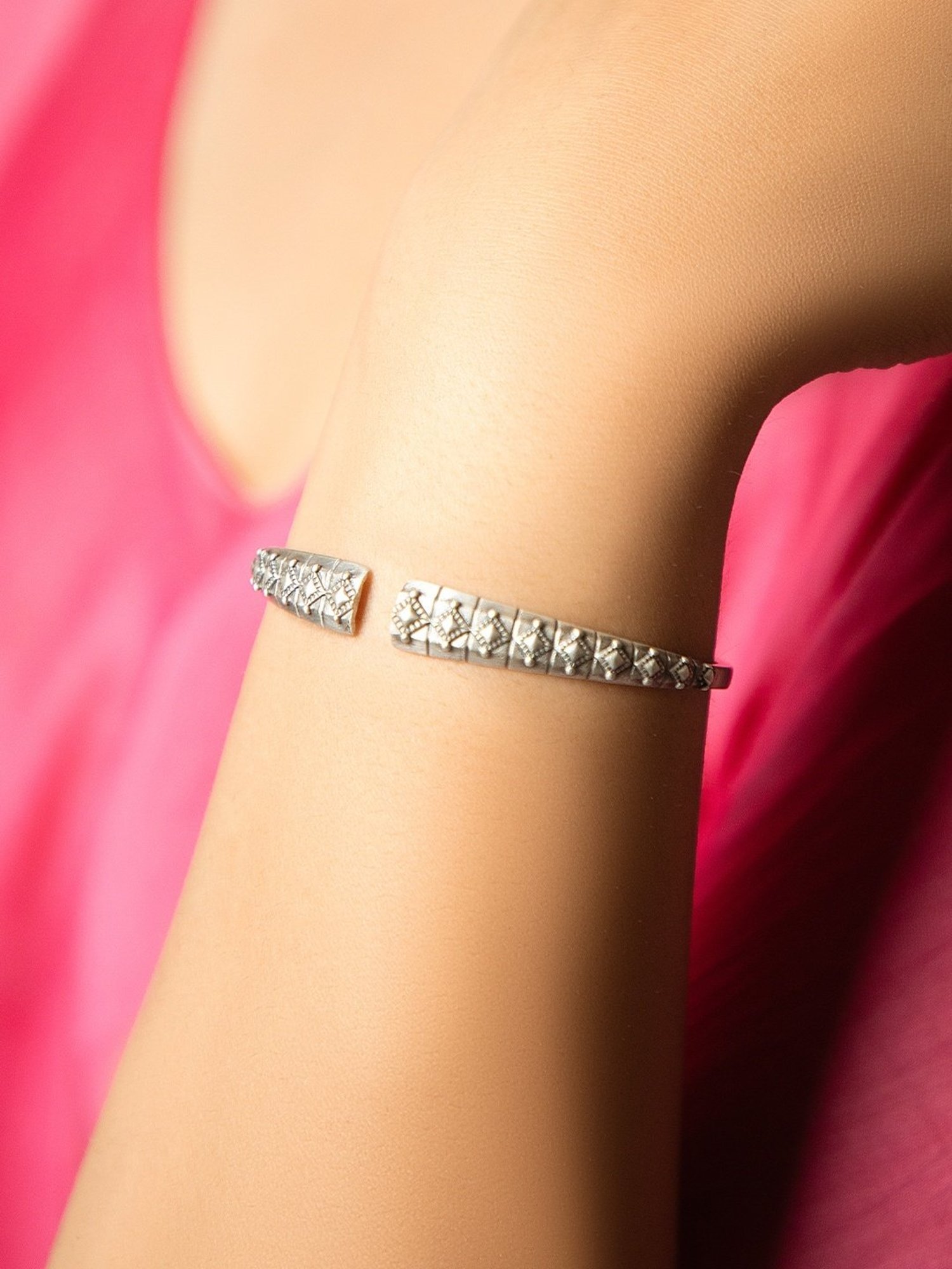 Shaya 92.5 Sterling Silver Antique Dadis Club Lunch Bracelet