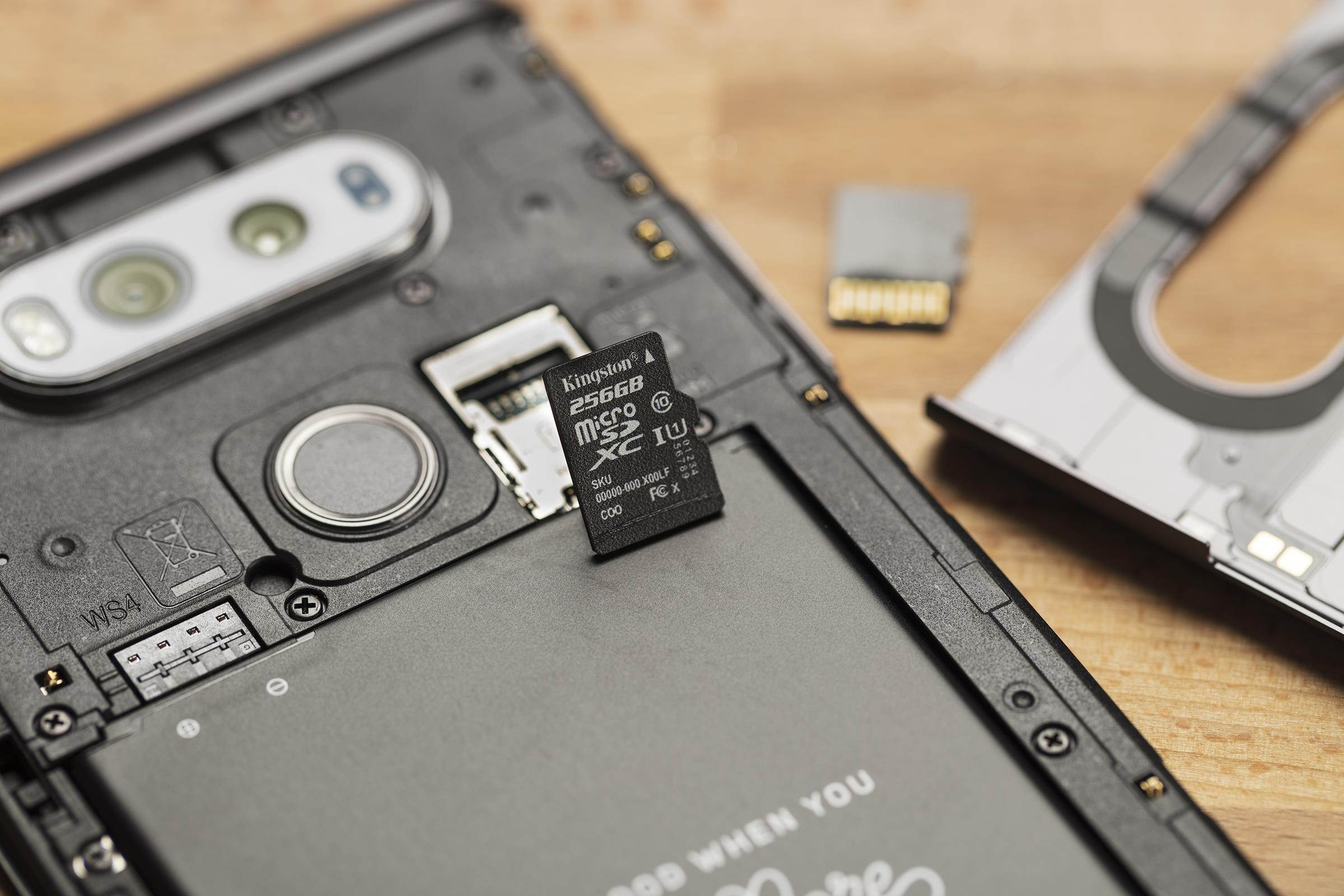 128GB microSDXC Canvas Select