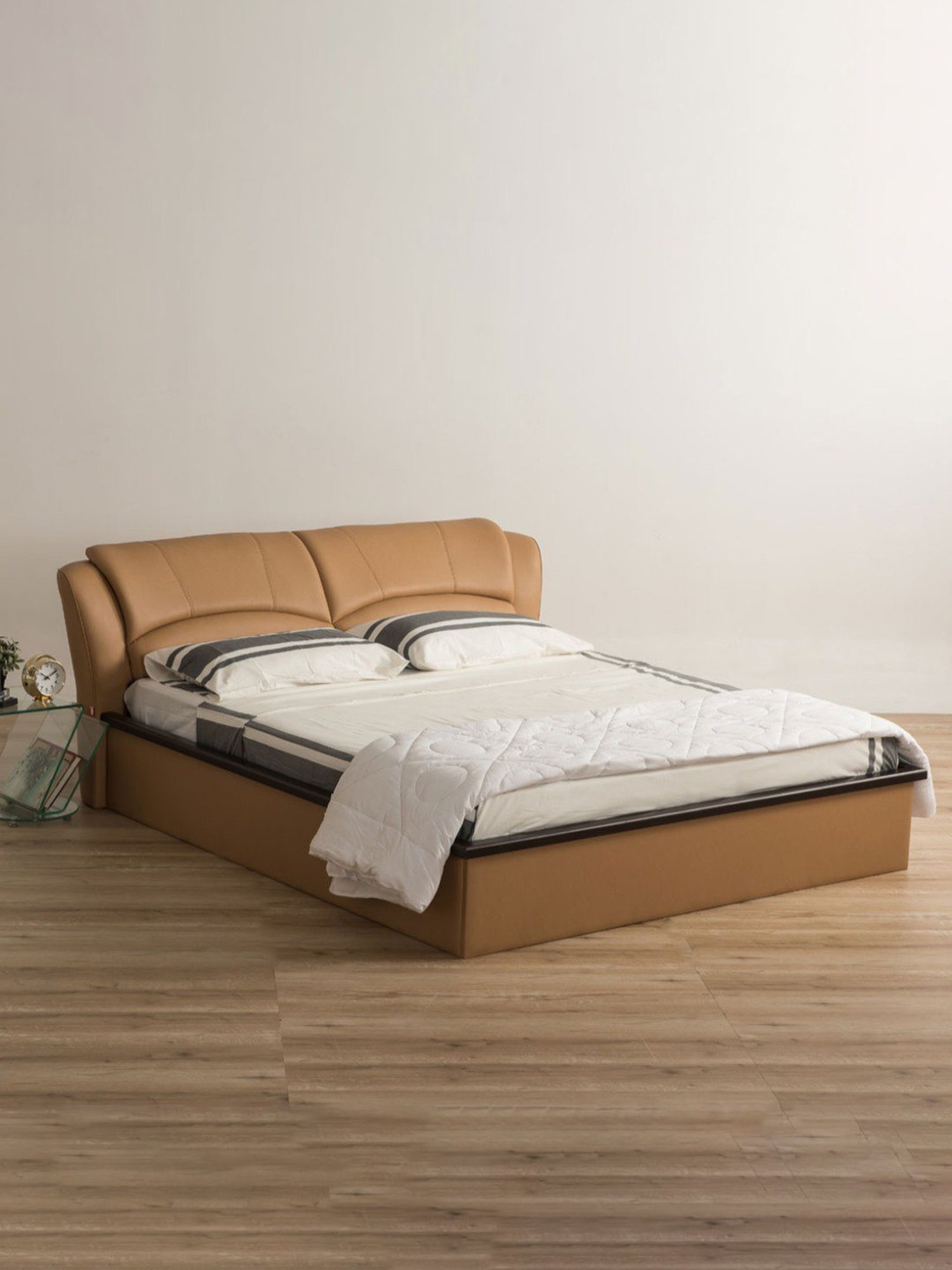 Durian Winston Camel Brown Premium Leatherette Queen Size Bed