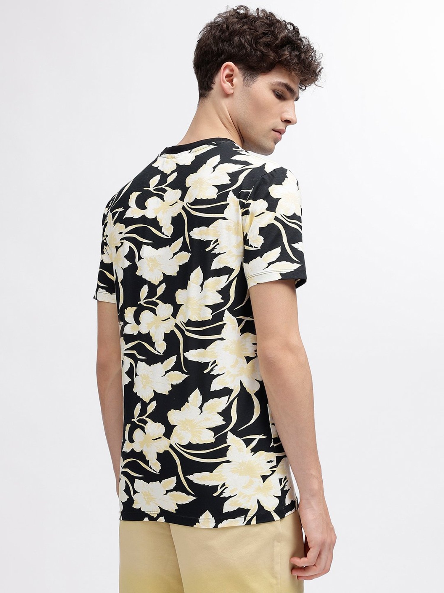 Lindbergh Black Regular Fit Printed Crew T-Shirt