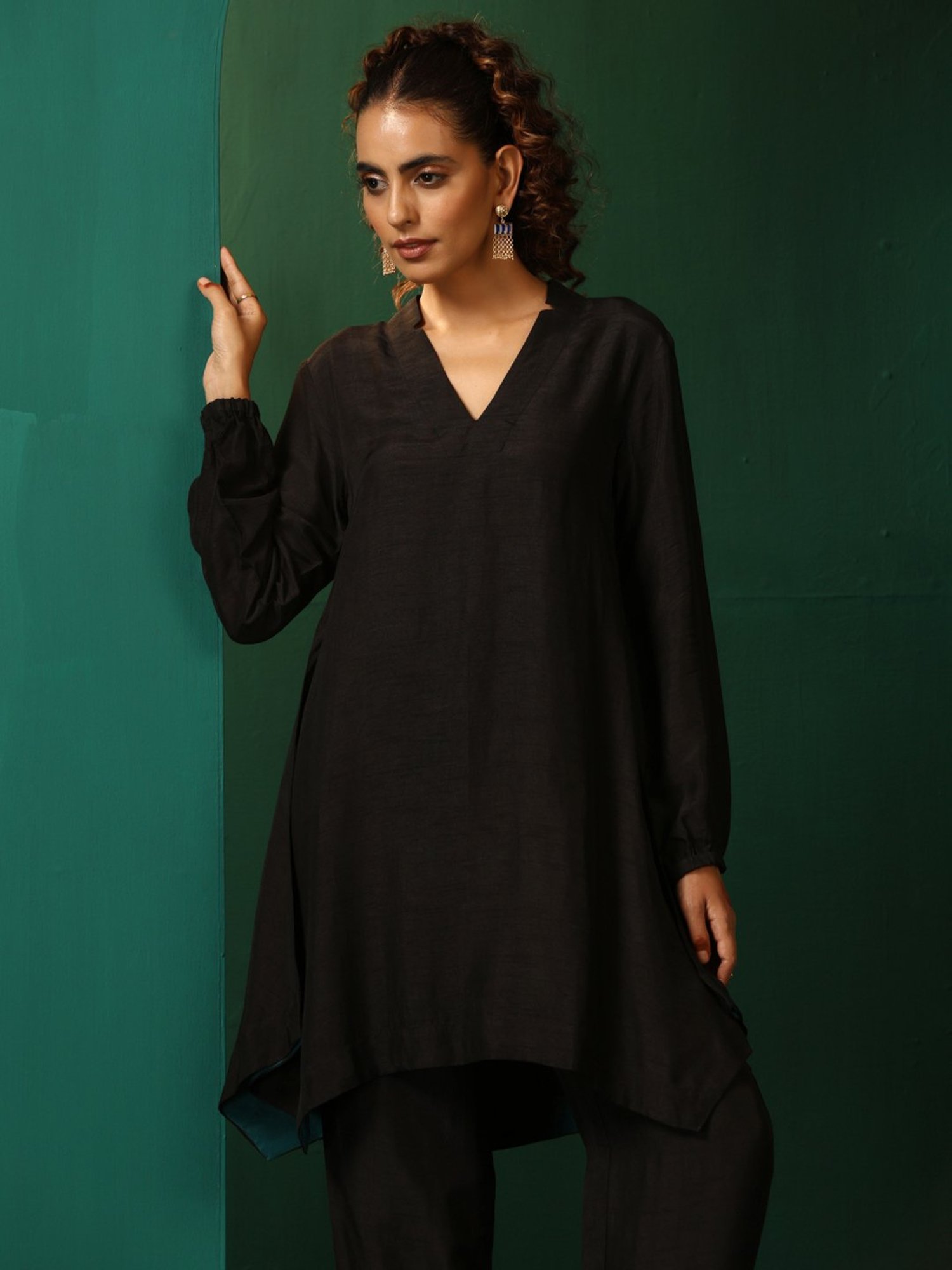 true Browns Black Round Neck Short Kurti Pant Set