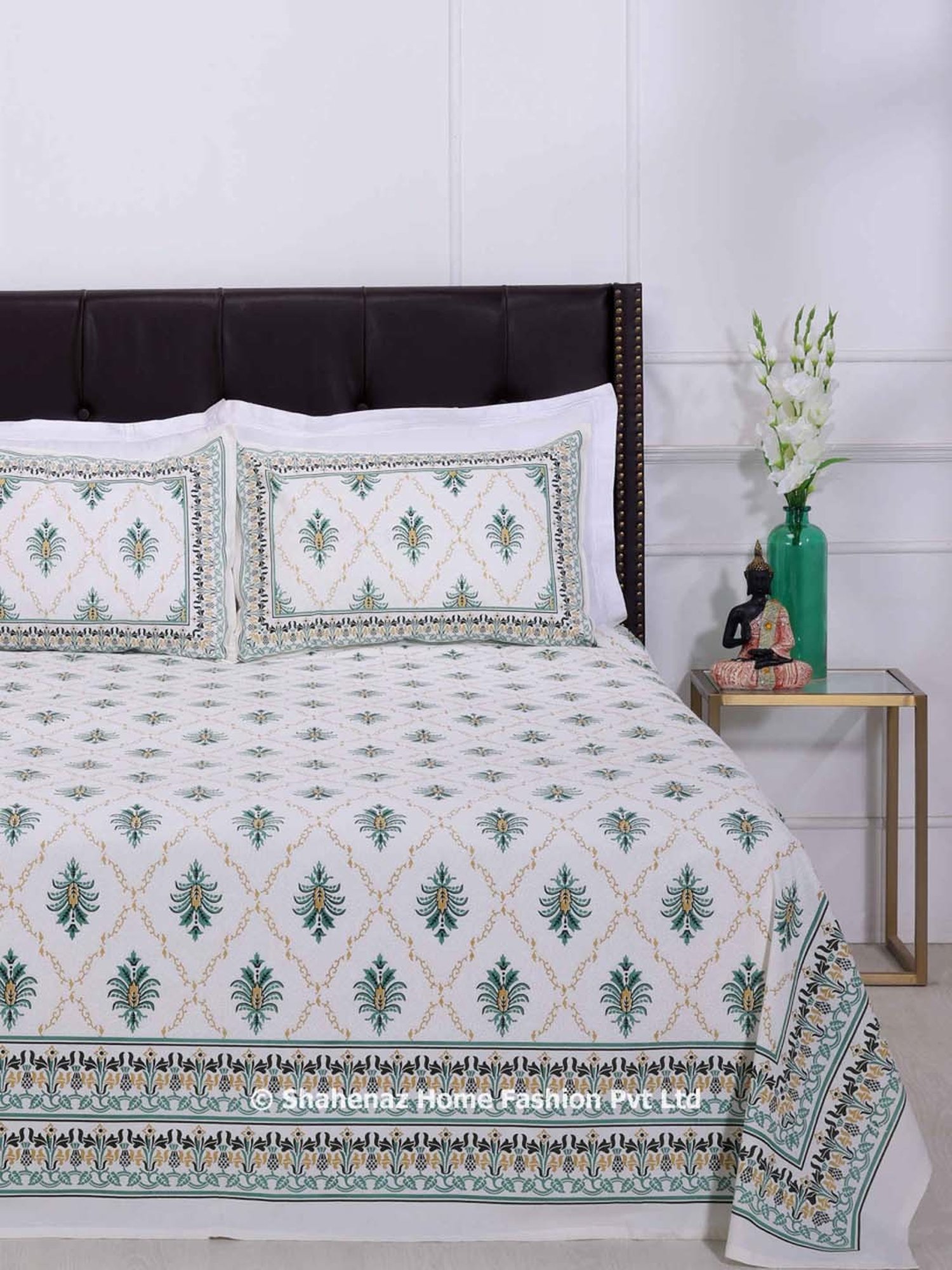 Shahenaz Green 120 TC Cotton Pineapple Jaal Luxury Double Bedsheet with 2 Pillow Covers