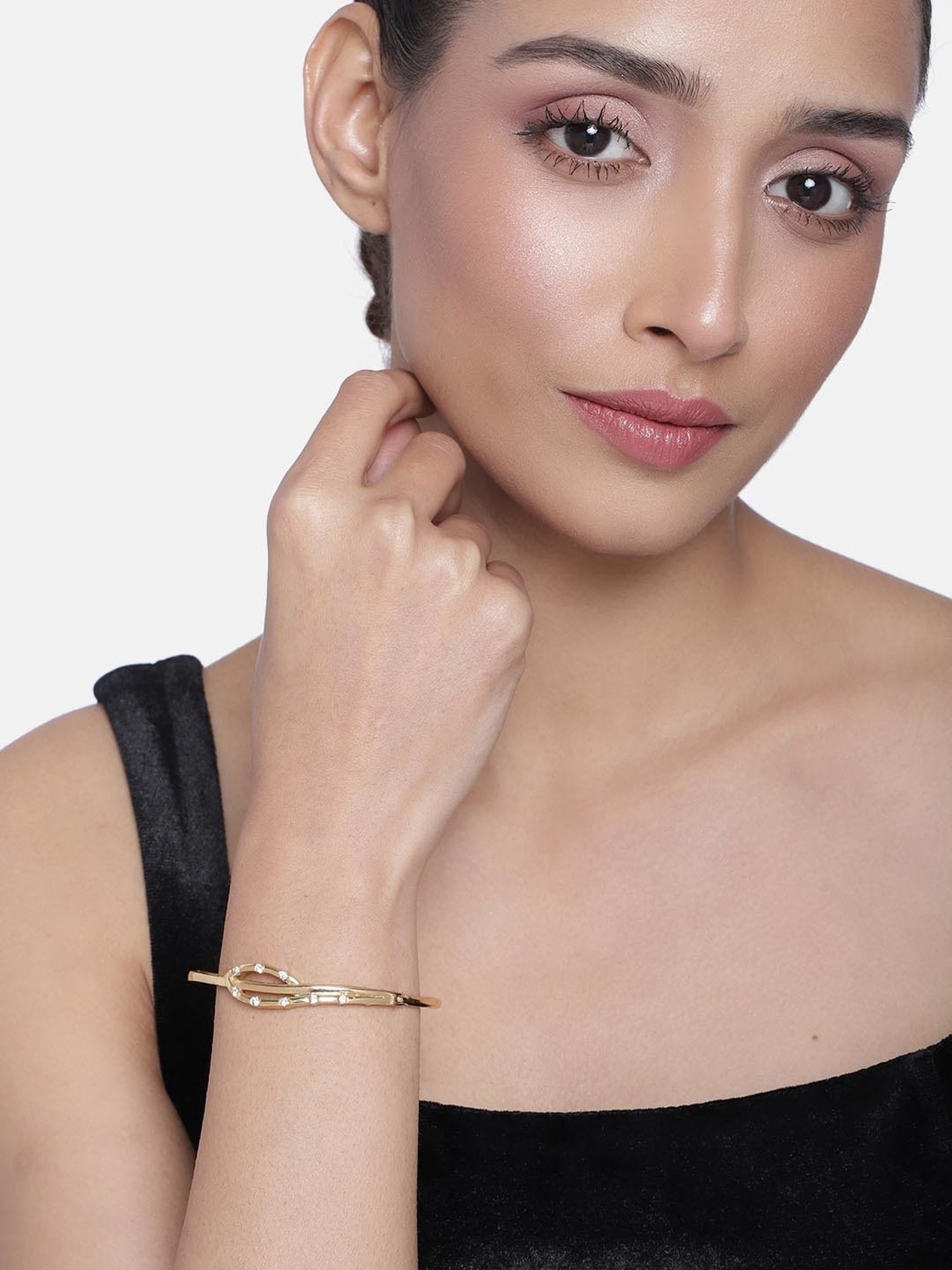 Estele Gold-Plated Leaf-Shaped Bracelet for Women