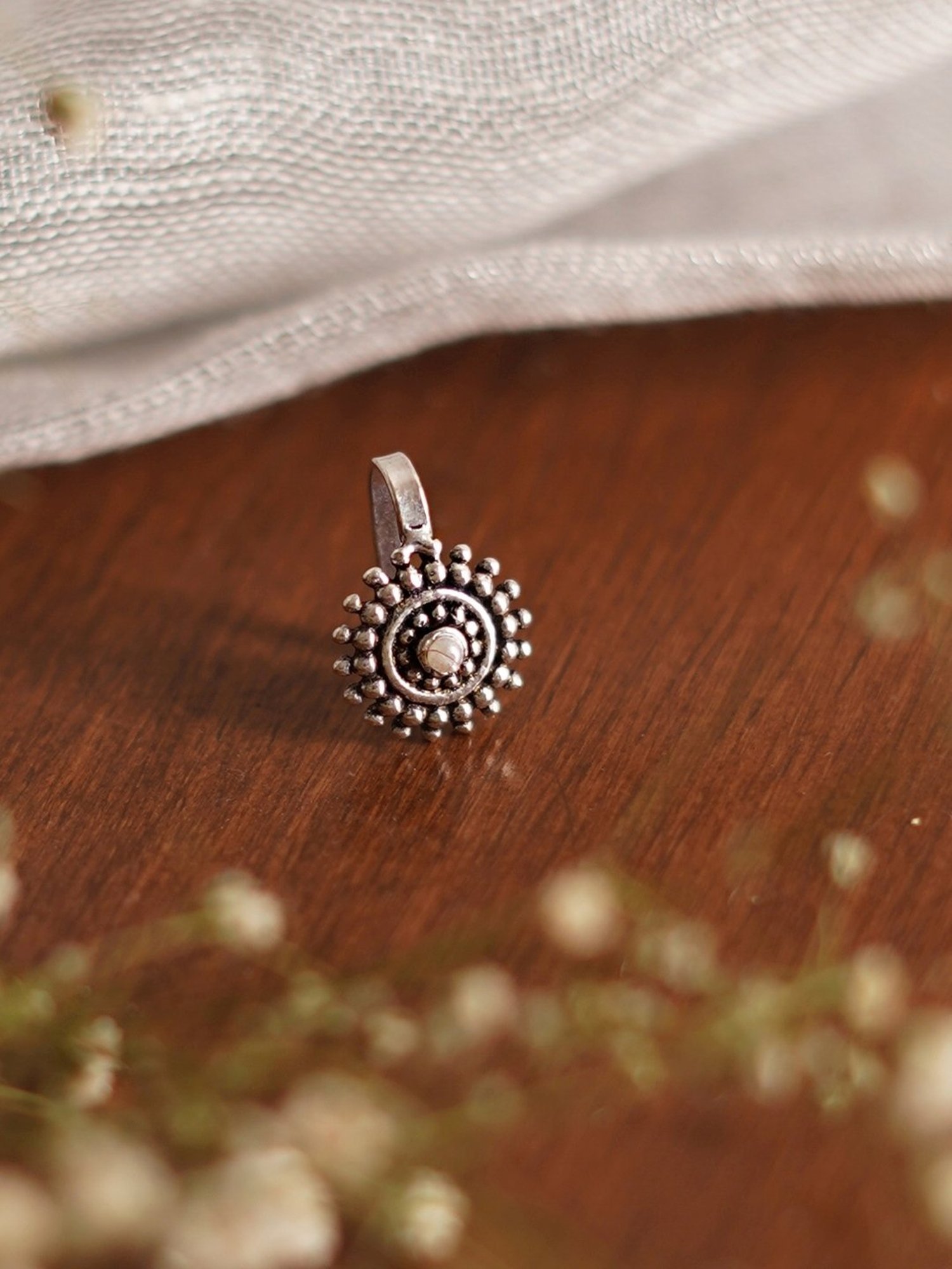 Teejh Ethnic Lalita White Stone Floral Nosepin for Women