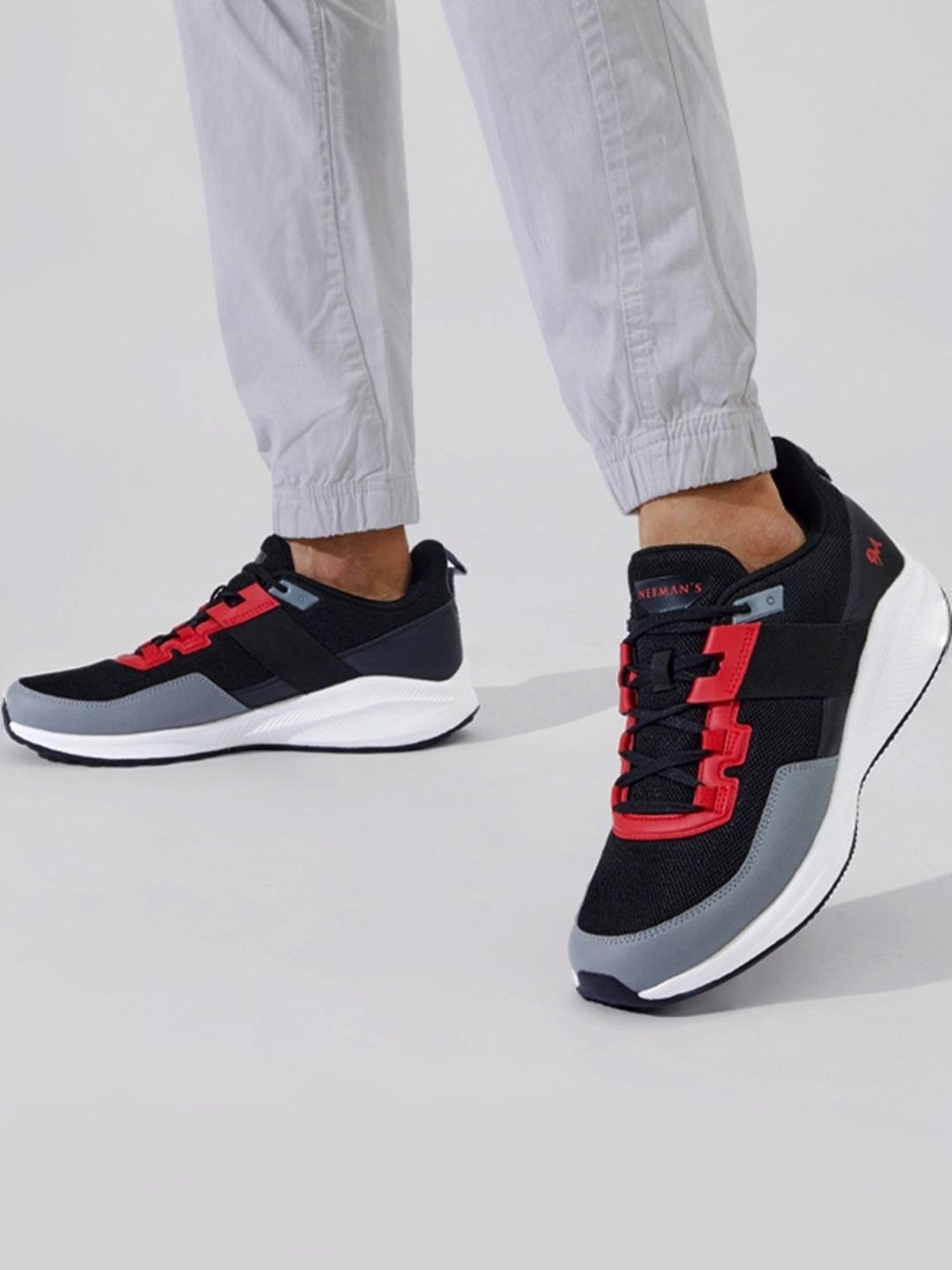 Neemans Men's The Exuberants Black Running Shoes