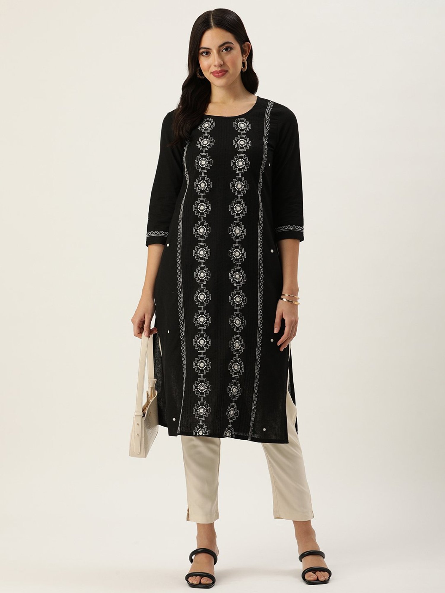 Amukti Black Cotton Embroidered Straight Kurta