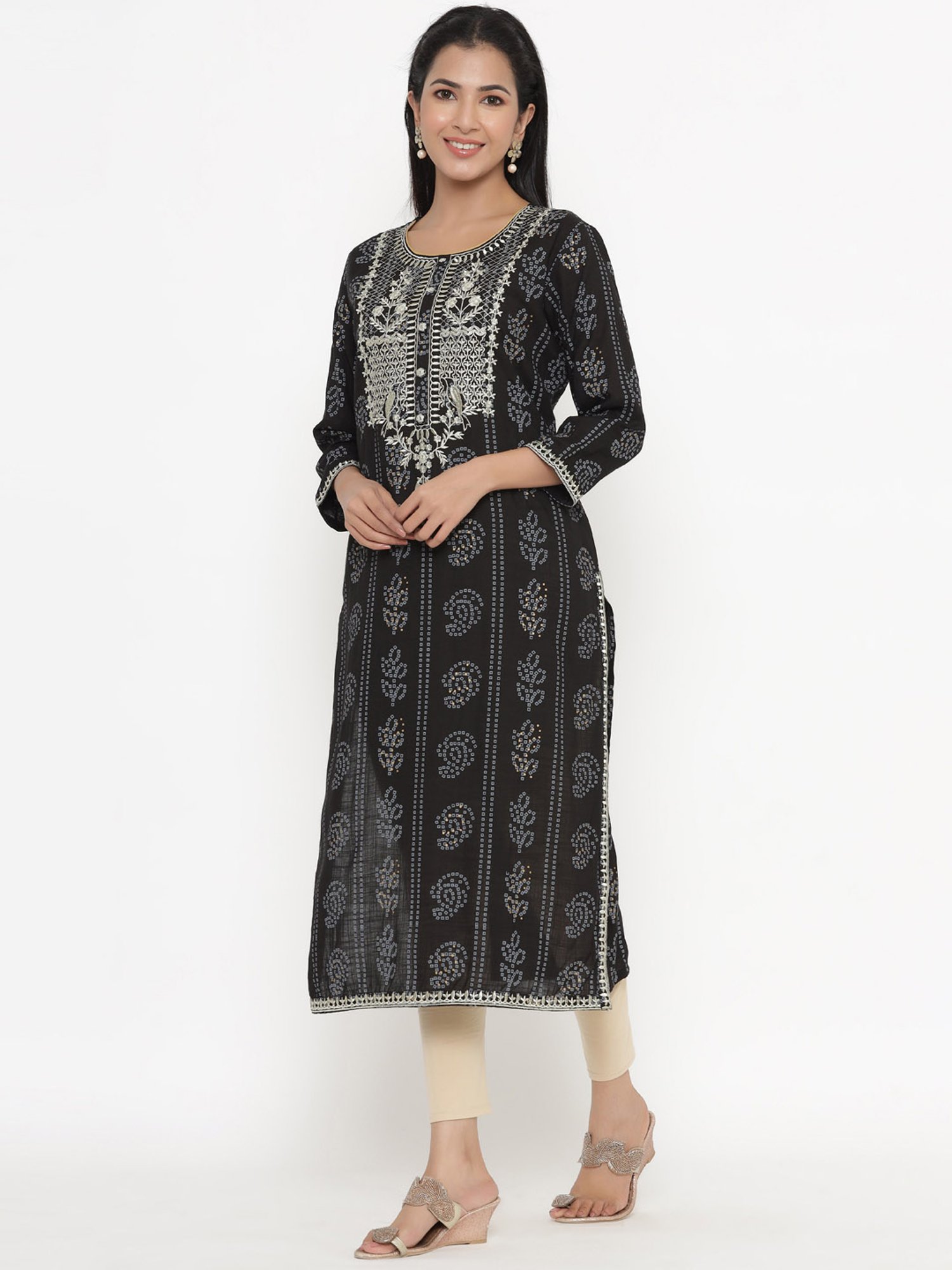 Kipek Black Embroidered Straight Kurta